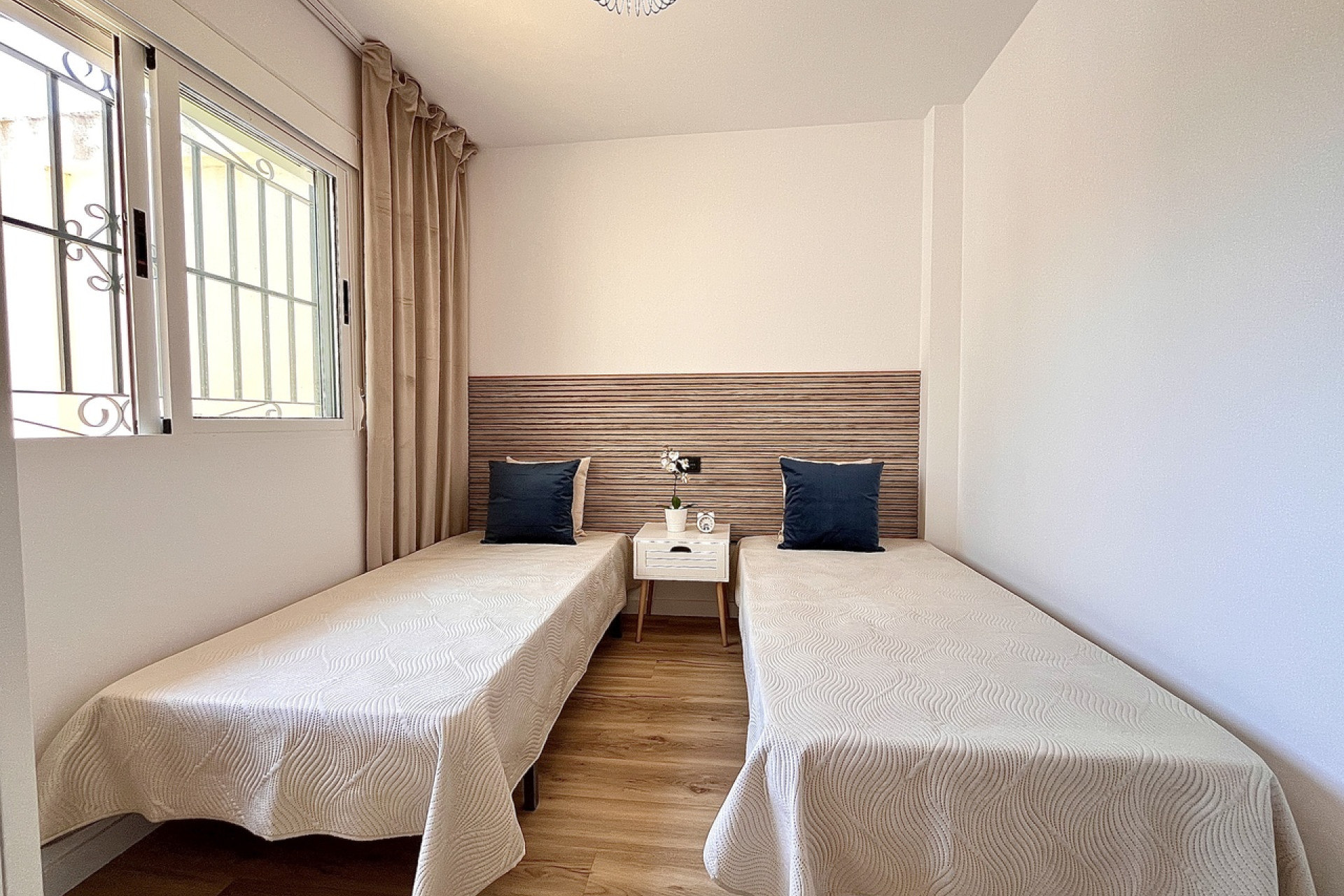 Herverkoop - Herenhuis -
Torrevieja - Los Altos