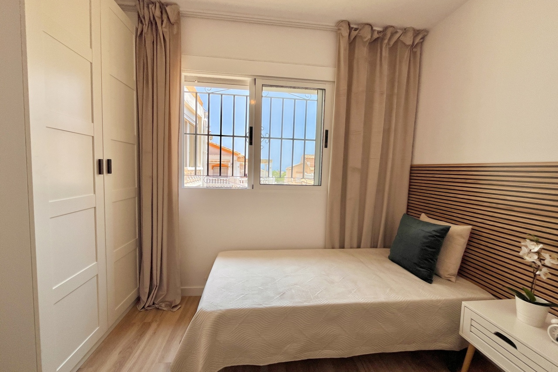 Herverkoop - Herenhuis -
Torrevieja - Los Altos