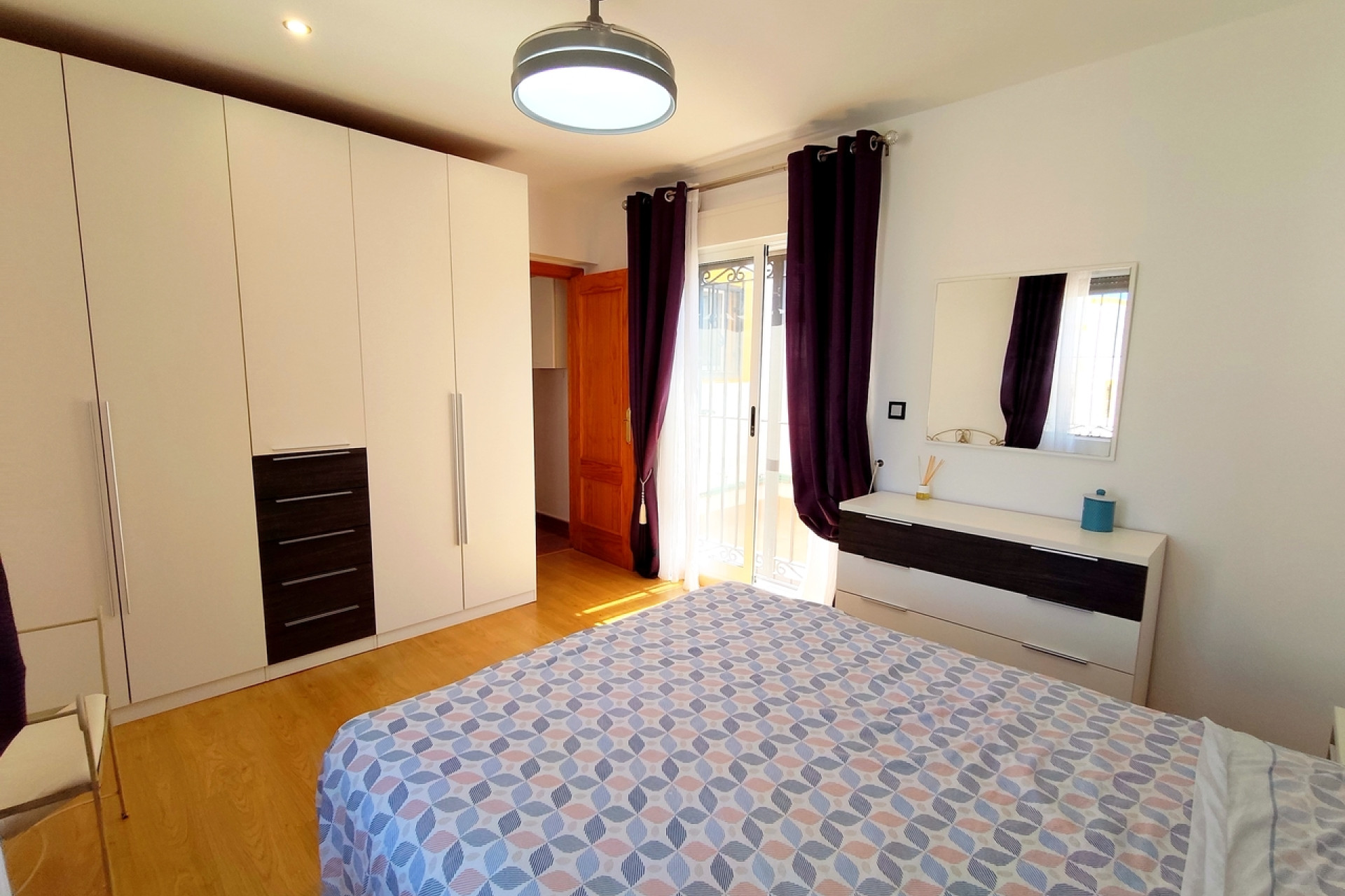 Herverkoop - Herenhuis -
Torrevieja - Los Altos