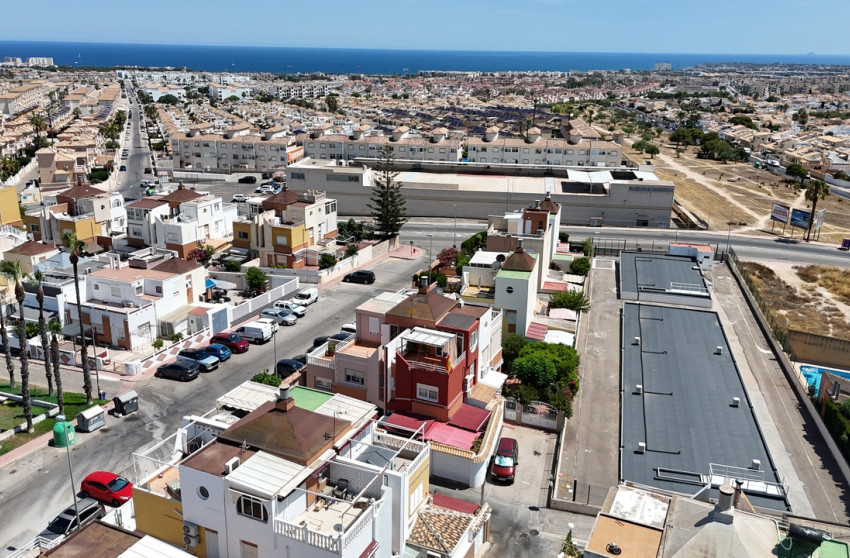 Herverkoop - Herenhuis -
Torrevieja - Los Altos