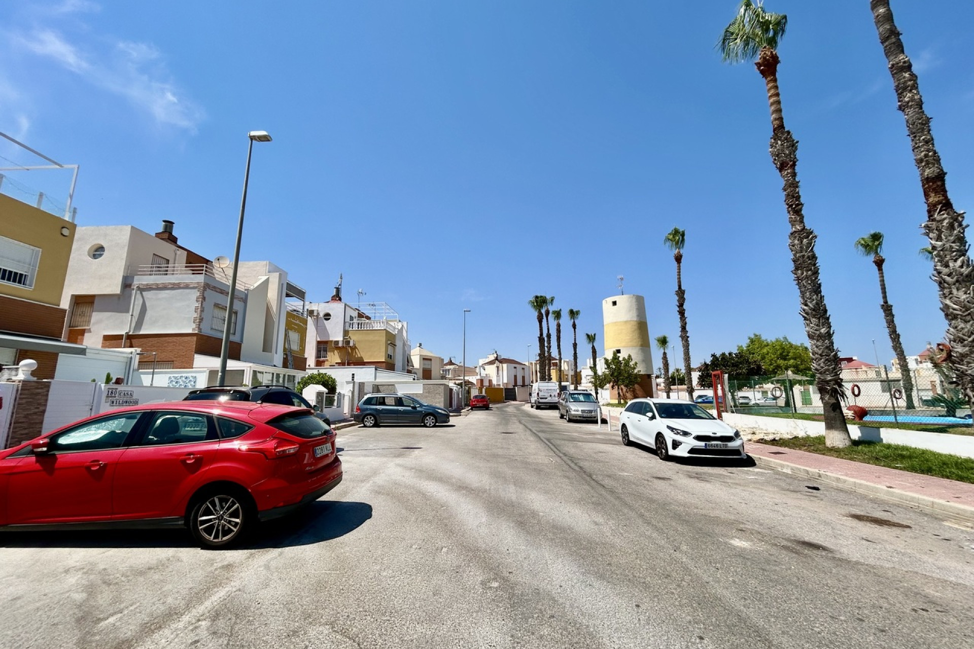 Herverkoop - Herenhuis -
Torrevieja - Los Altos