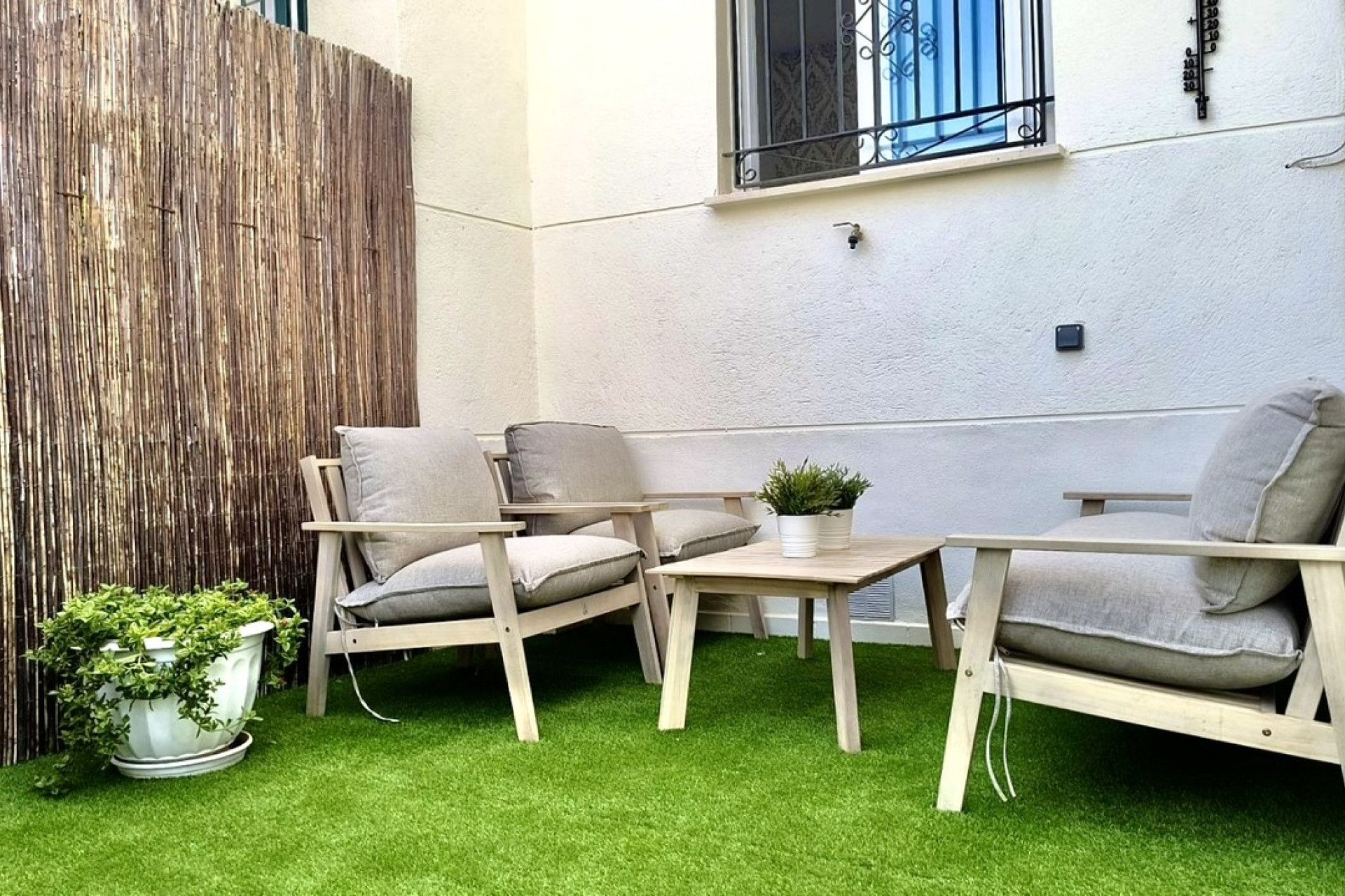 Herverkoop - Herenhuis -
Torrevieja - Los Altos