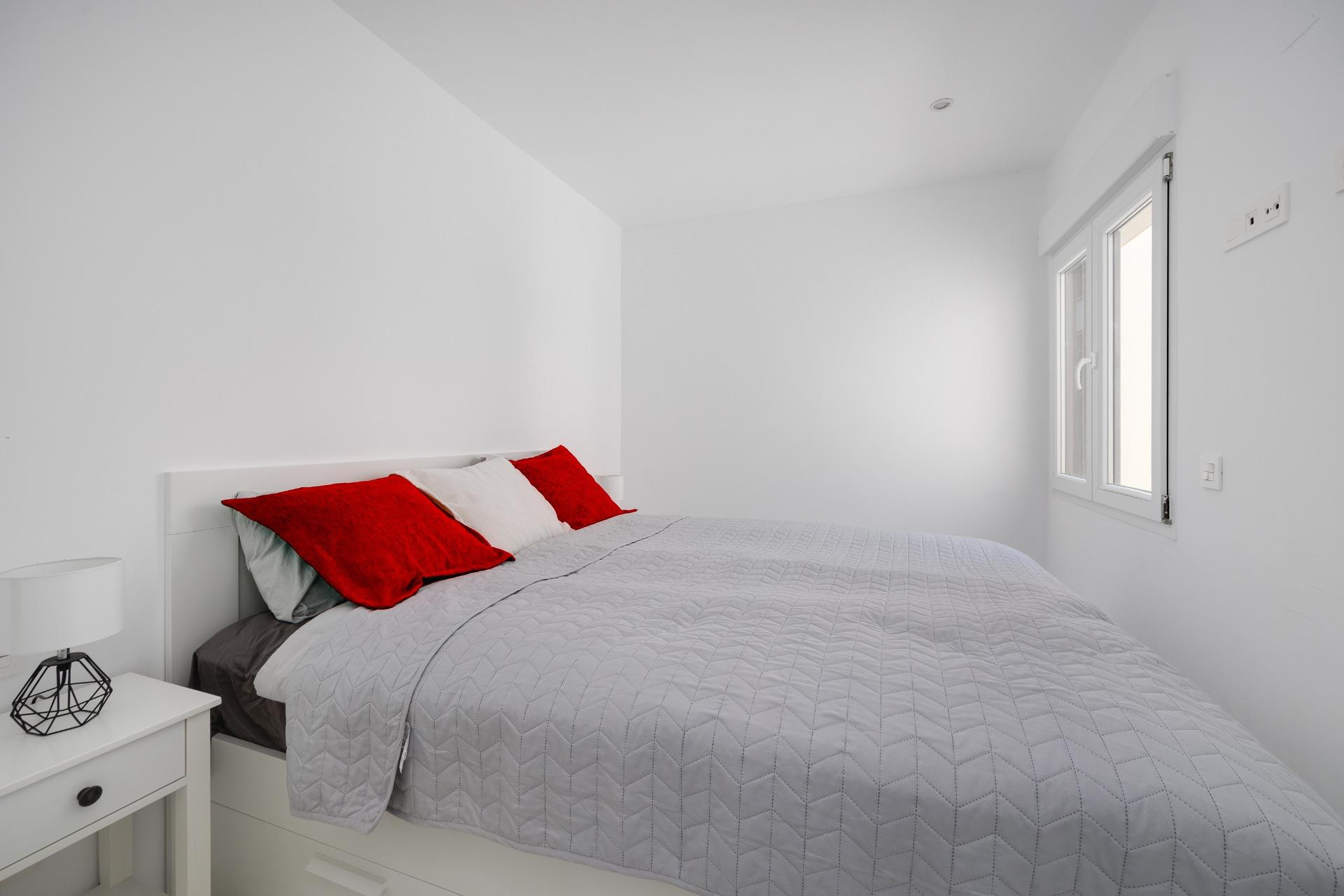 Herverkoop - Herenhuis -
Torrevieja - Los Balcones