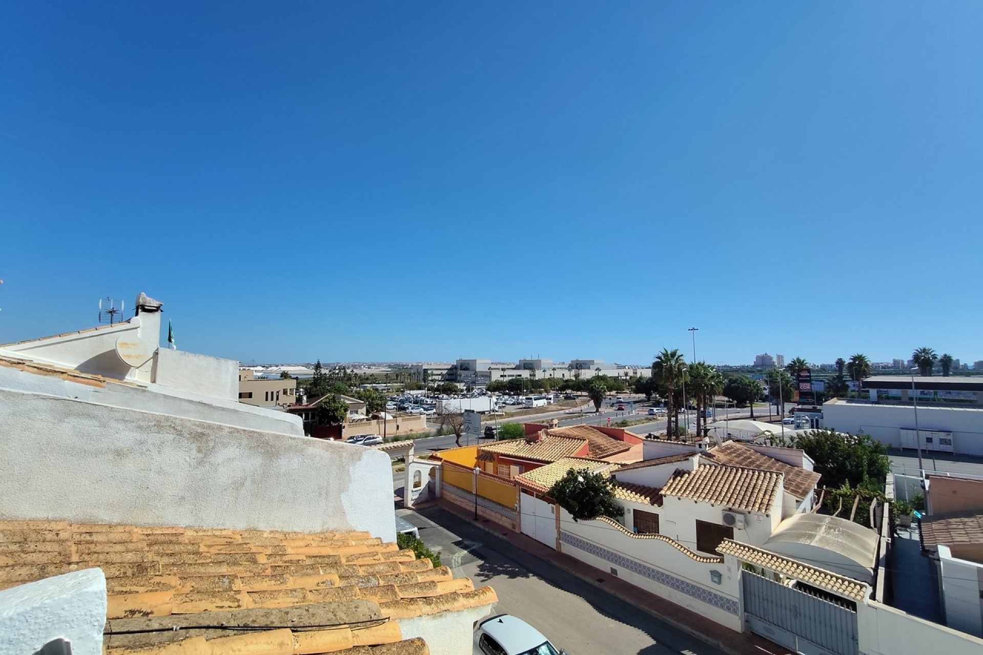 Herverkoop - Herenhuis -
Torrevieja - Los Balcones