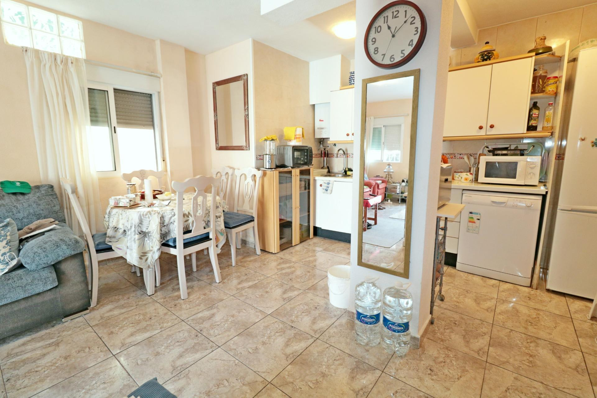 Herverkoop - Herenhuis -
Torrevieja - Torretas