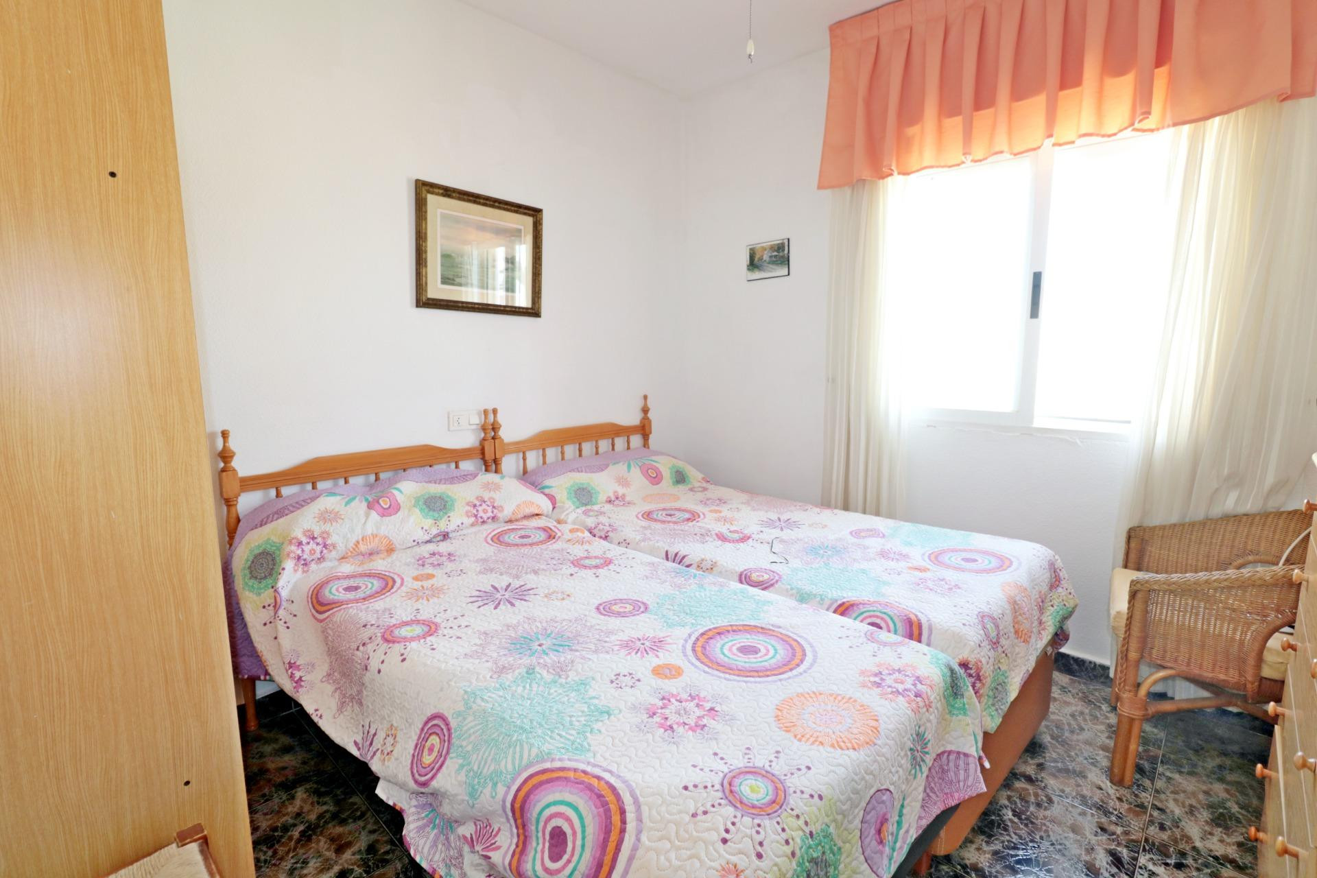 Herverkoop - Herenhuis -
Torrevieja - Torretas