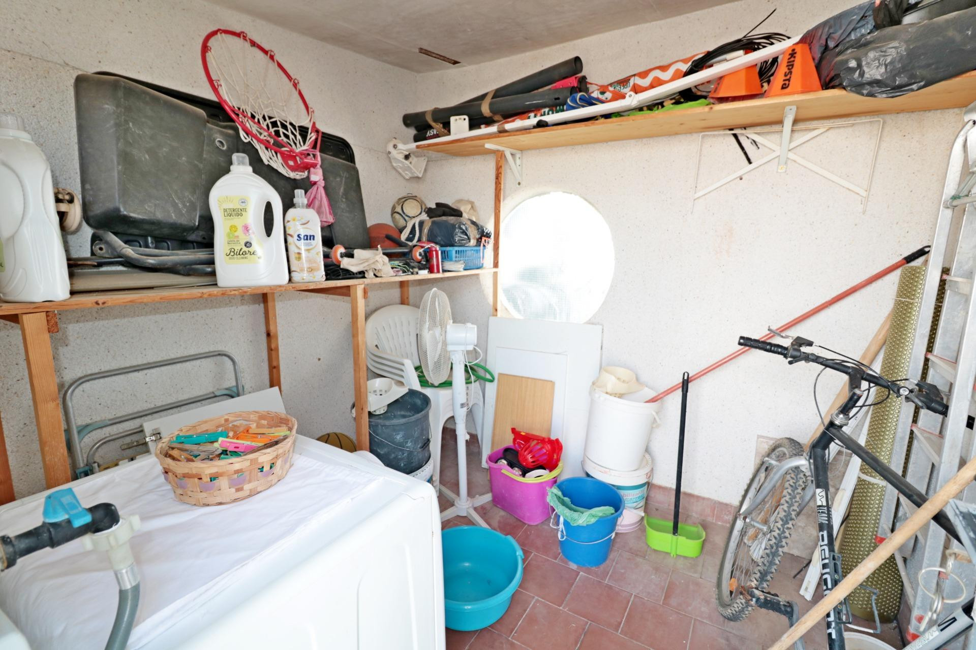Herverkoop - Herenhuis -
Torrevieja - Torretas