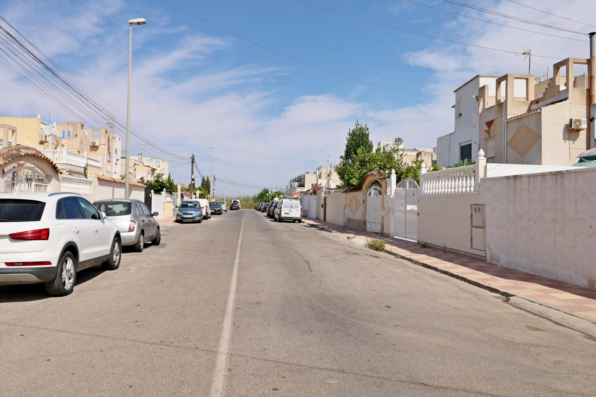 Herverkoop - Herenhuis -
Torrevieja - Torretas