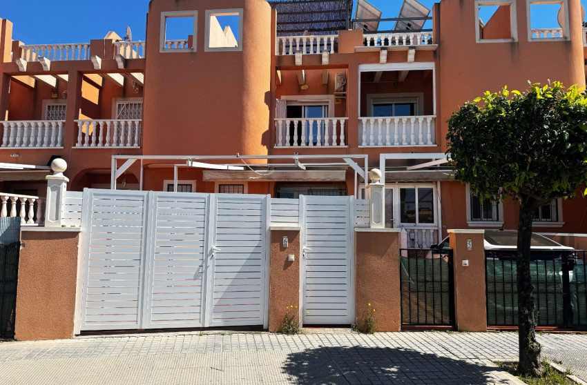 Herverkoop - Herenhuis -
Torrevieja - Torrevieja Alicante