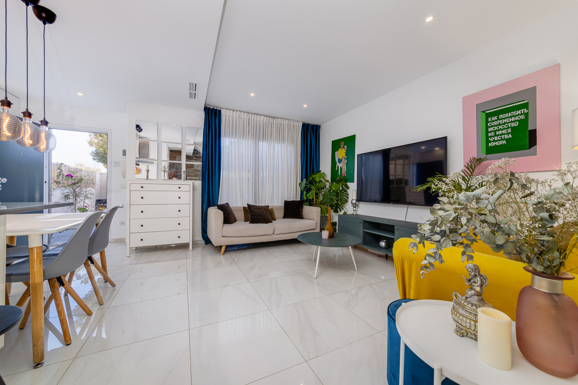 Herverkoop - Herenhuis -
Villamartín - Costa Blanca