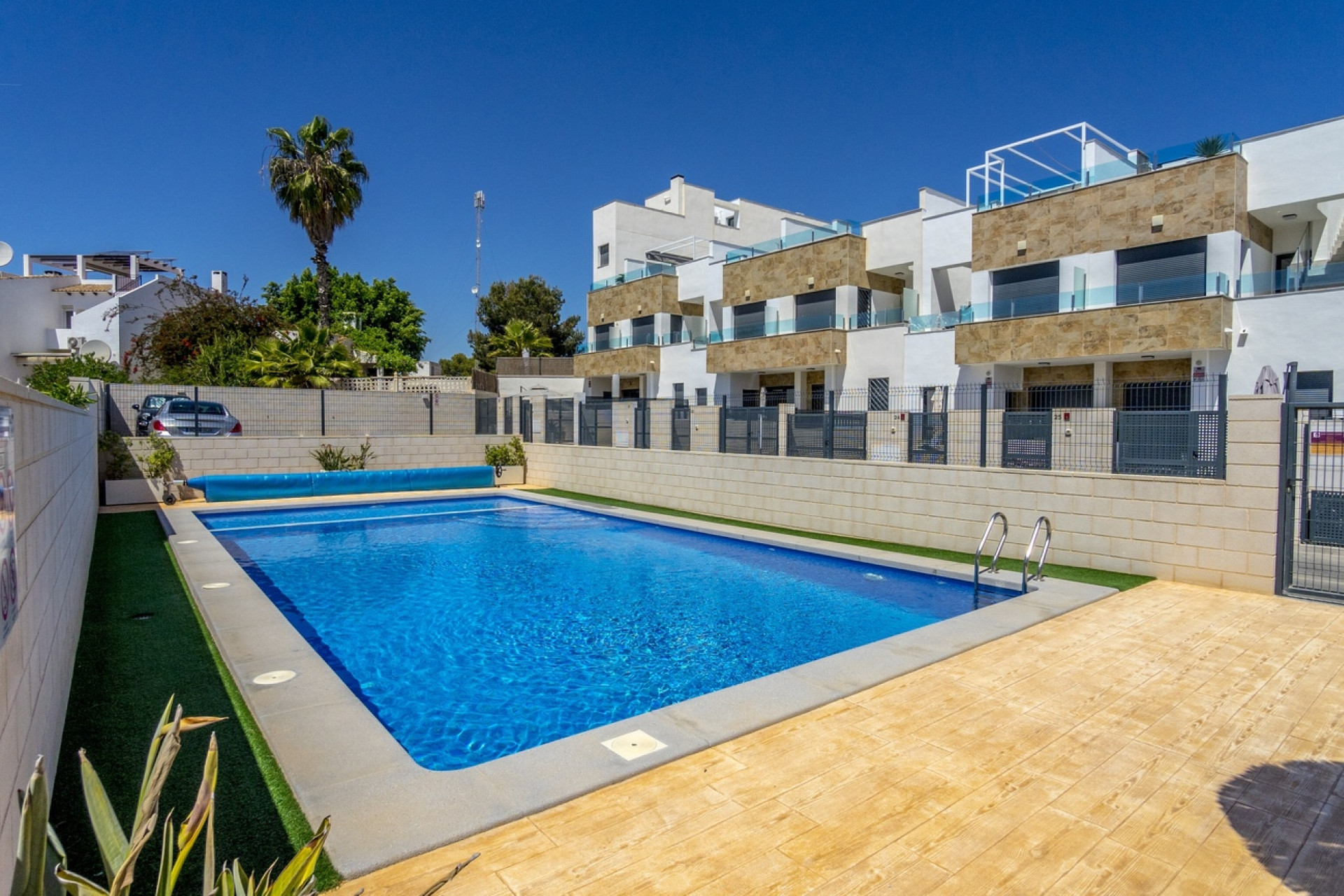 Herverkoop - Herenhuis -
Villamartín - Costa Blanca