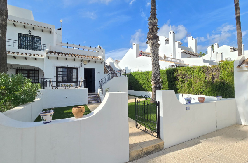 Herverkoop - Herenhuis -
Villamartín - Costa Blanca