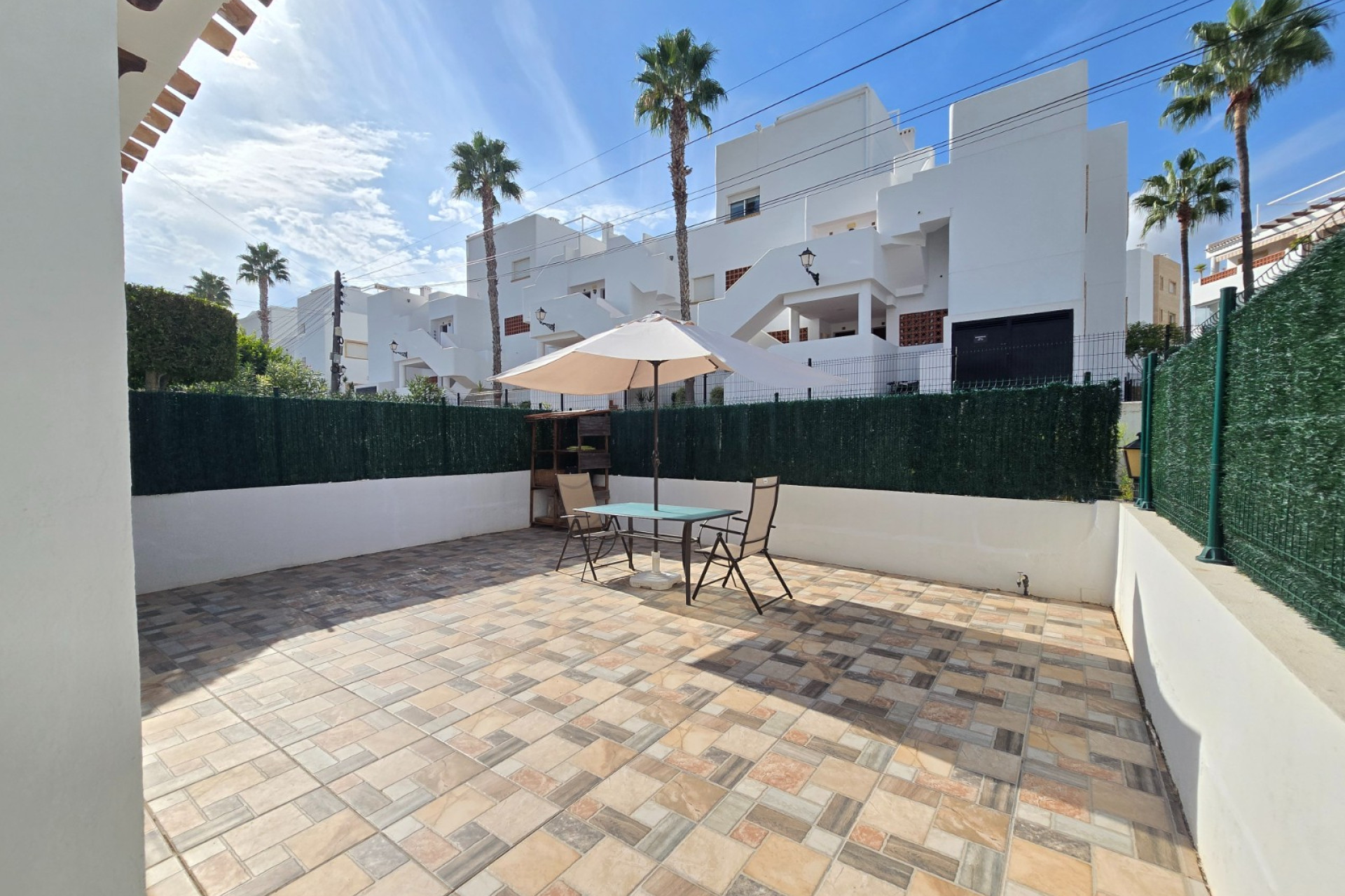 Herverkoop - Herenhuis -
Villamartín - Costa Blanca