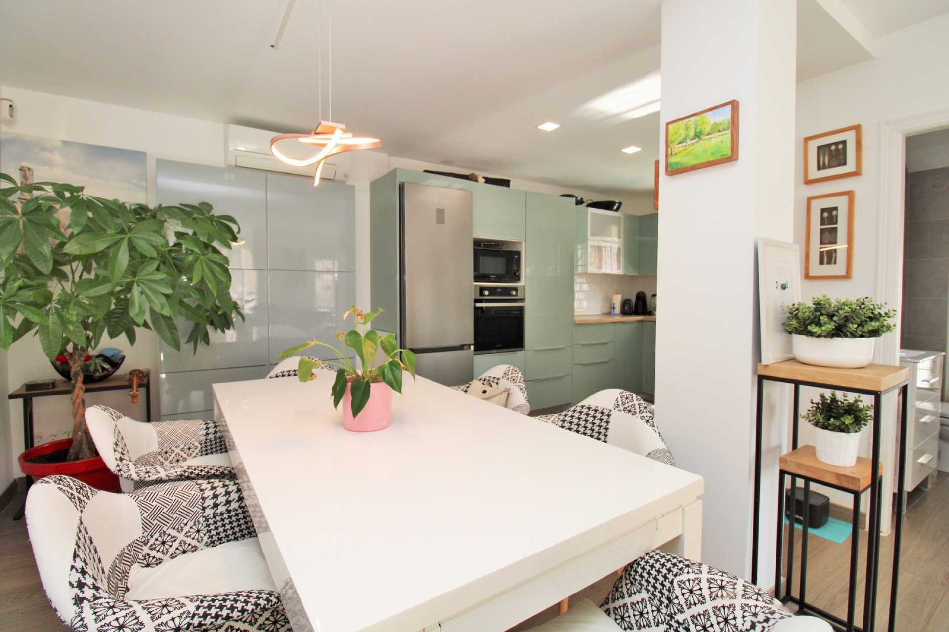 Herverkoop - Herenhuis -
Villamartín