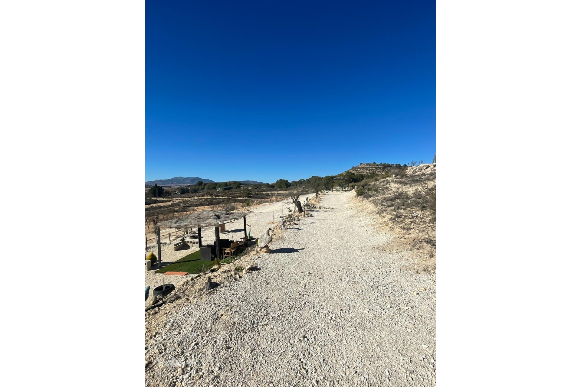 Herverkoop - Land -
Culebr&oacute;n - Culebr&oacute;n Alicante