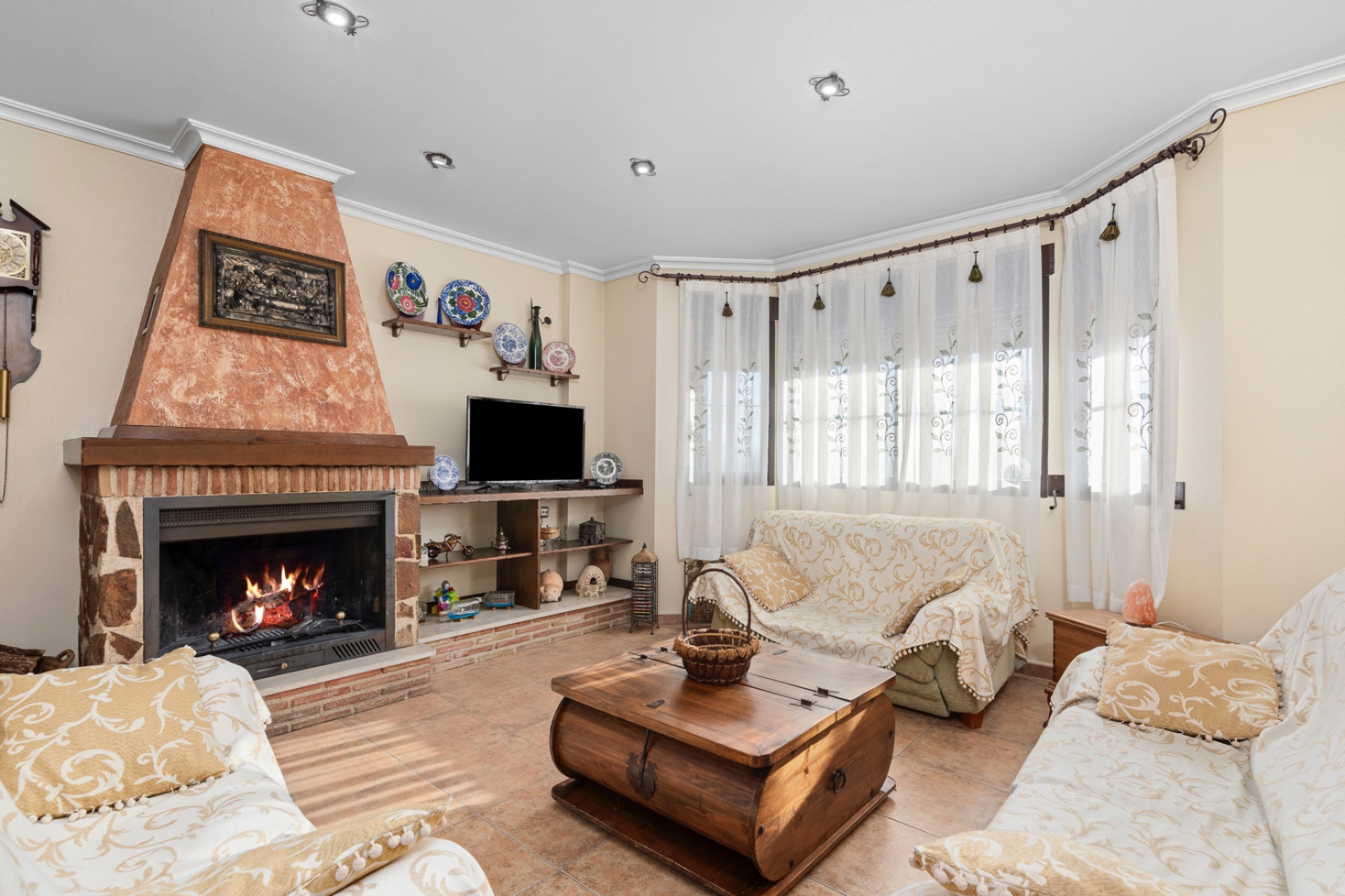 Herverkoop - Landhuis -
Beniel - Carretera de Beniel