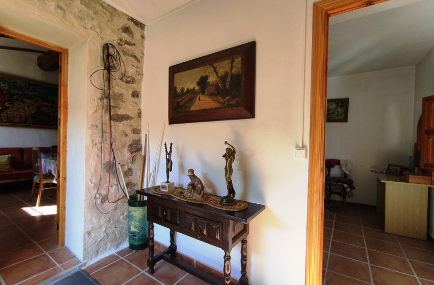 Herverkoop - Landhuis -
Benifallim