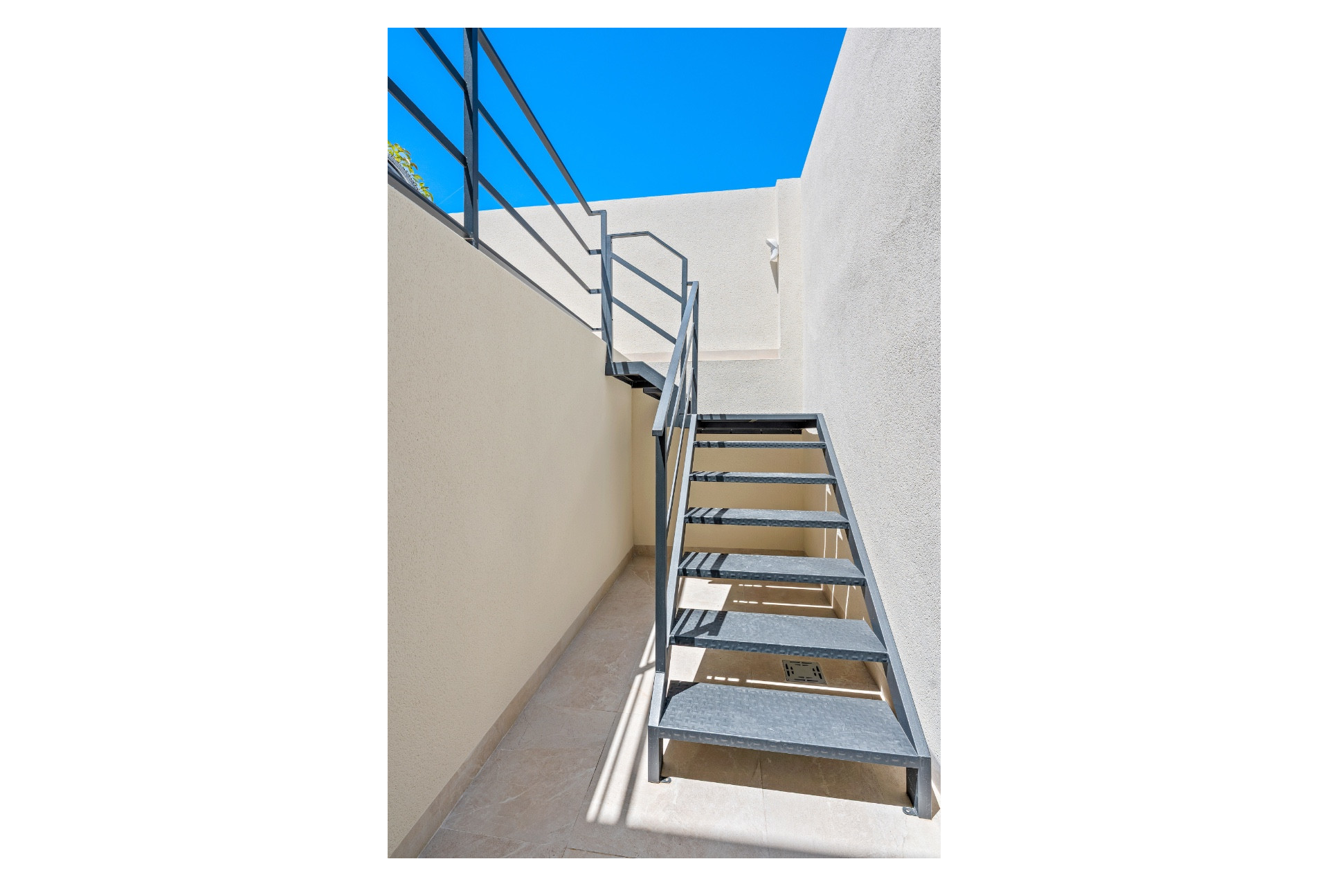 Herverkoop - Landhuis -
Daya Nueva - Costa Blanca