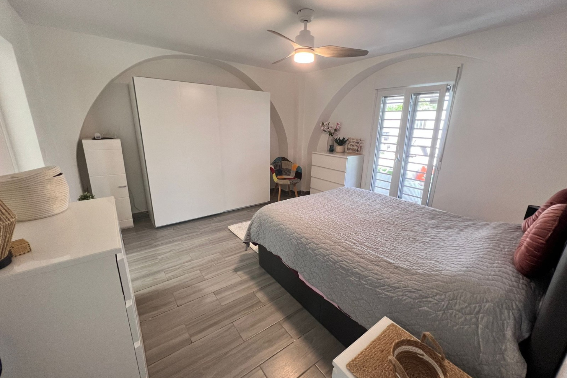 Herverkoop - Landhuis -
Elche - La Marina