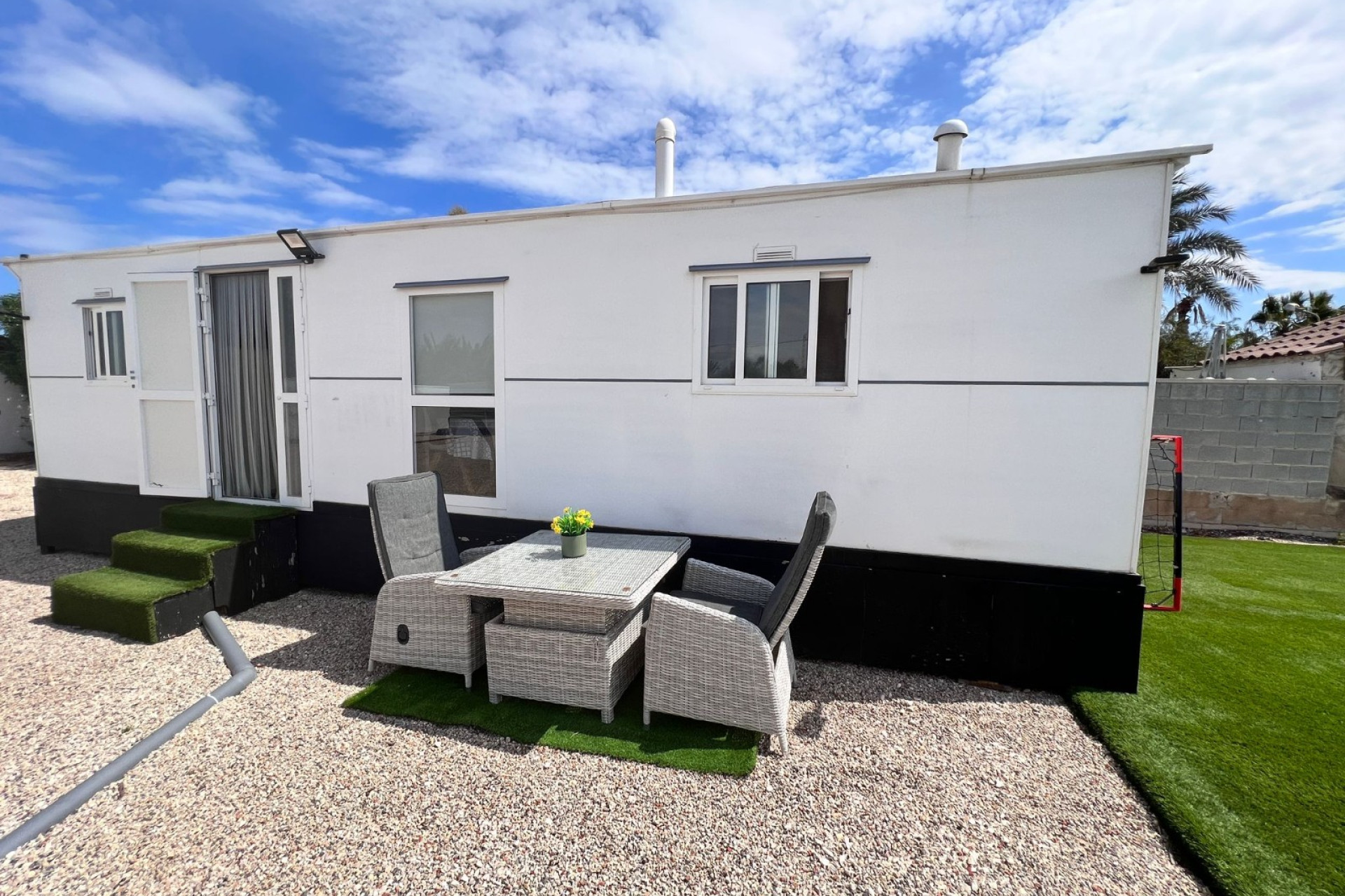 Herverkoop - Landhuis -
Elche - La Marina