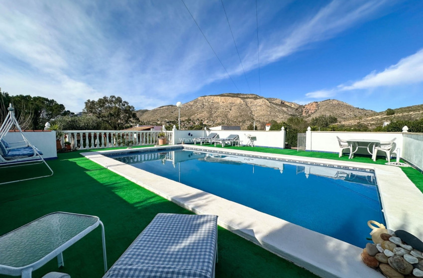 Herverkoop - Landhuis -
Hondón de las Nieves - HONDON DE LAS NIEVES