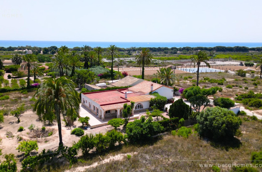 Herverkoop - Landhuis -
La Marina - Costa Blanca