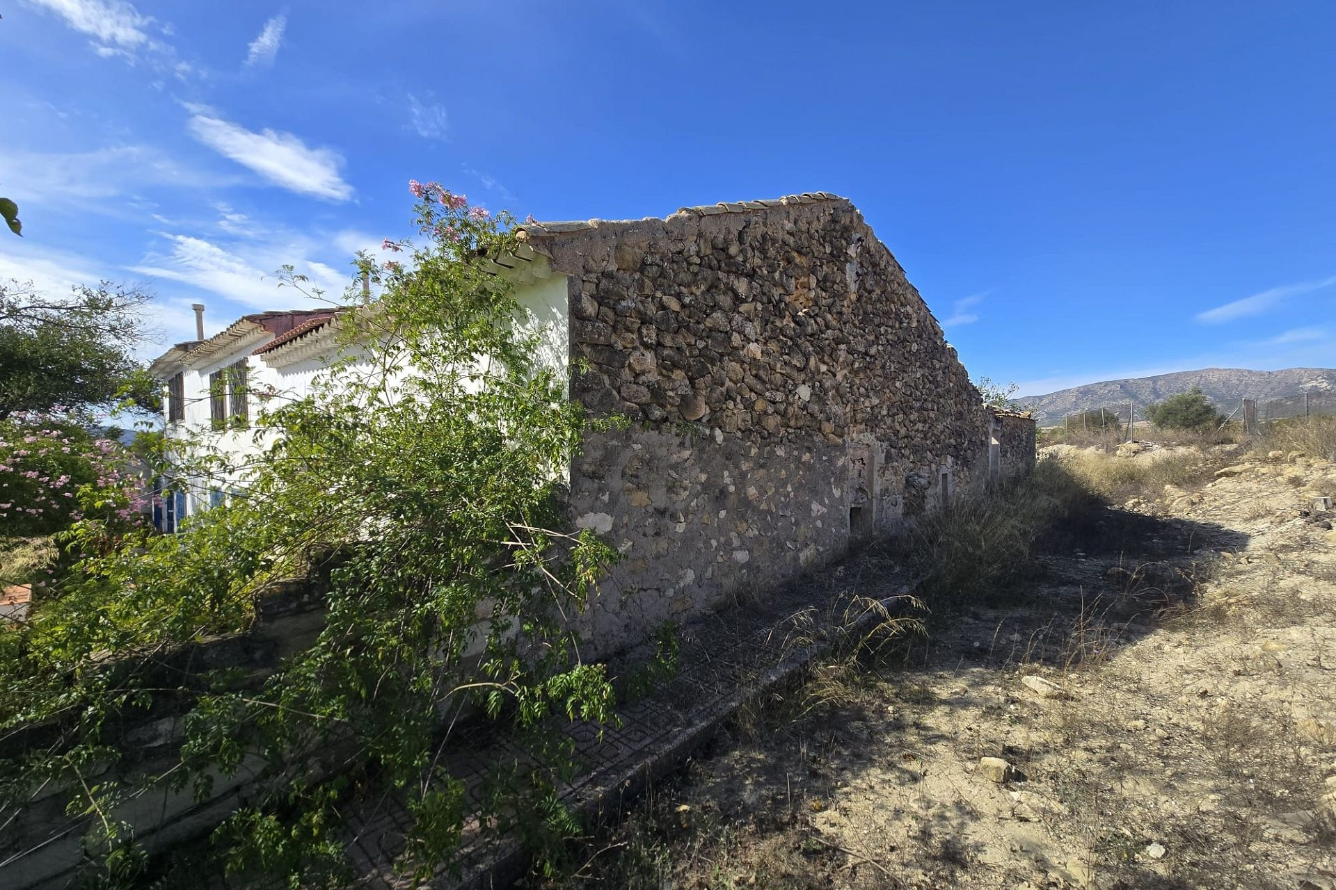Herverkoop - Landhuis -
Monovar