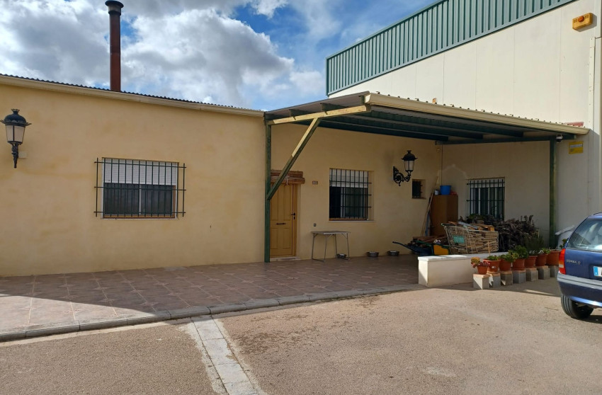 Herverkoop - Landhuis -
Monovar