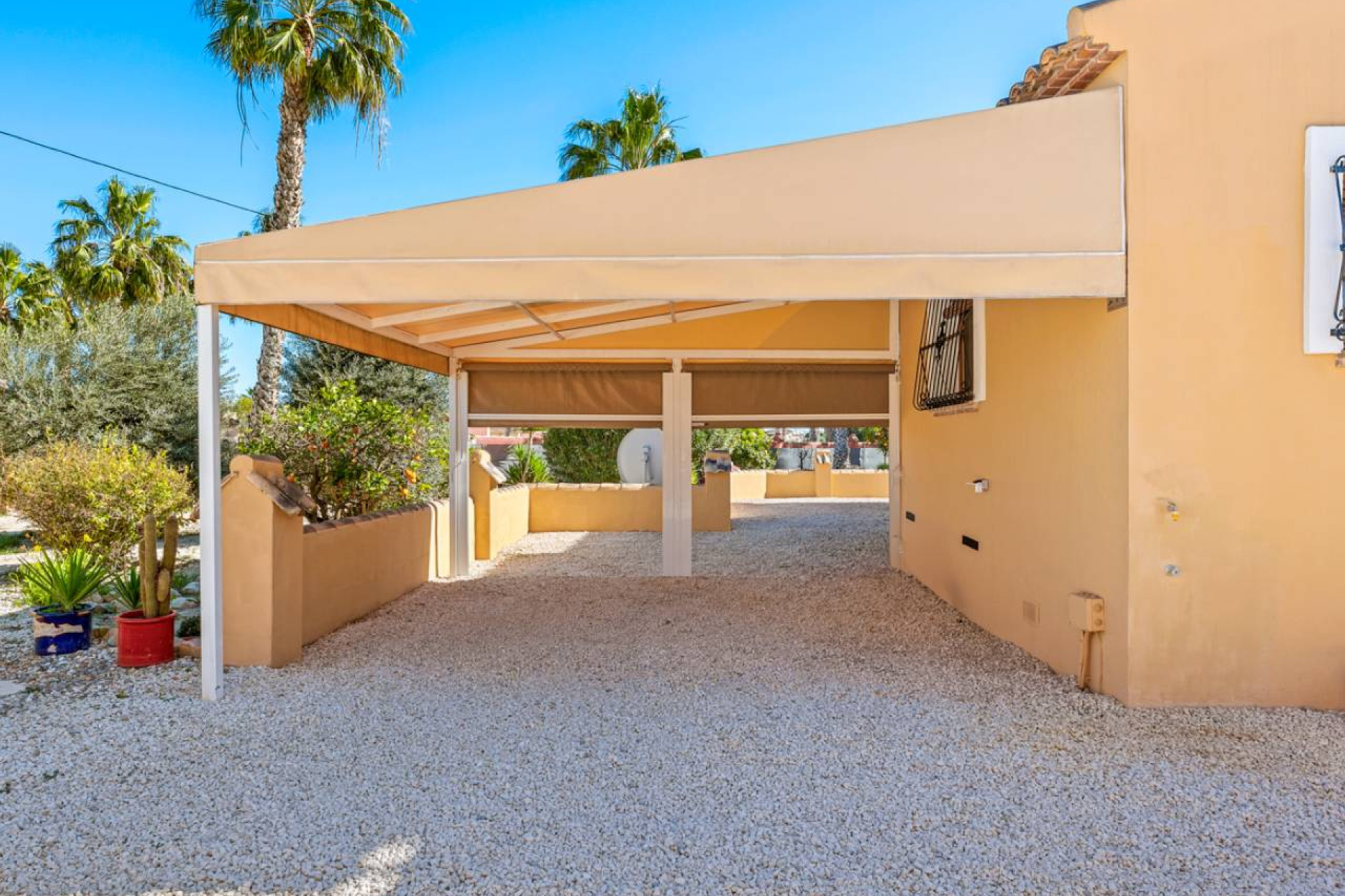 Herverkoop - Landhuis -
Rafal