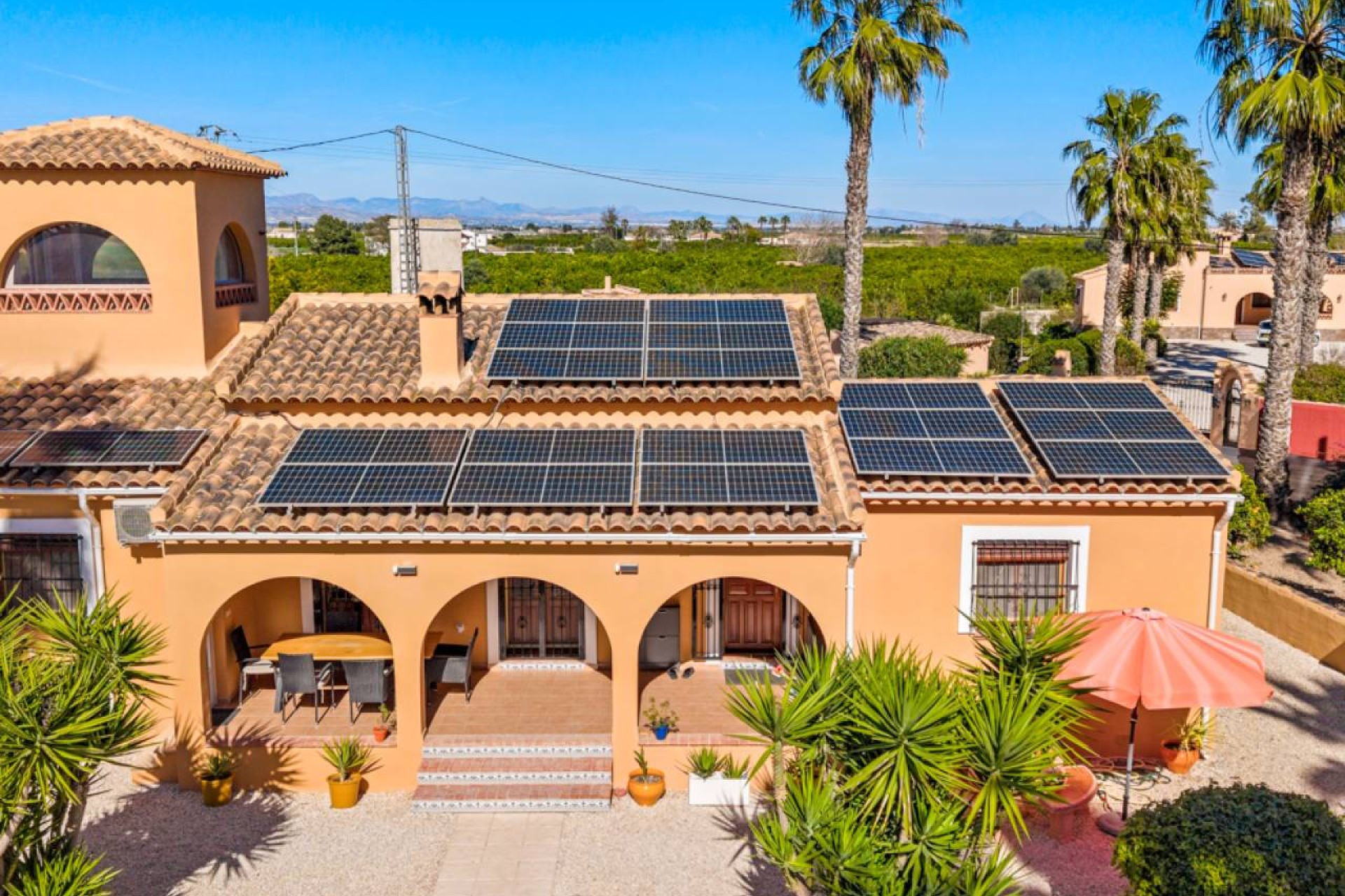 Herverkoop - Landhuis -
Rafal