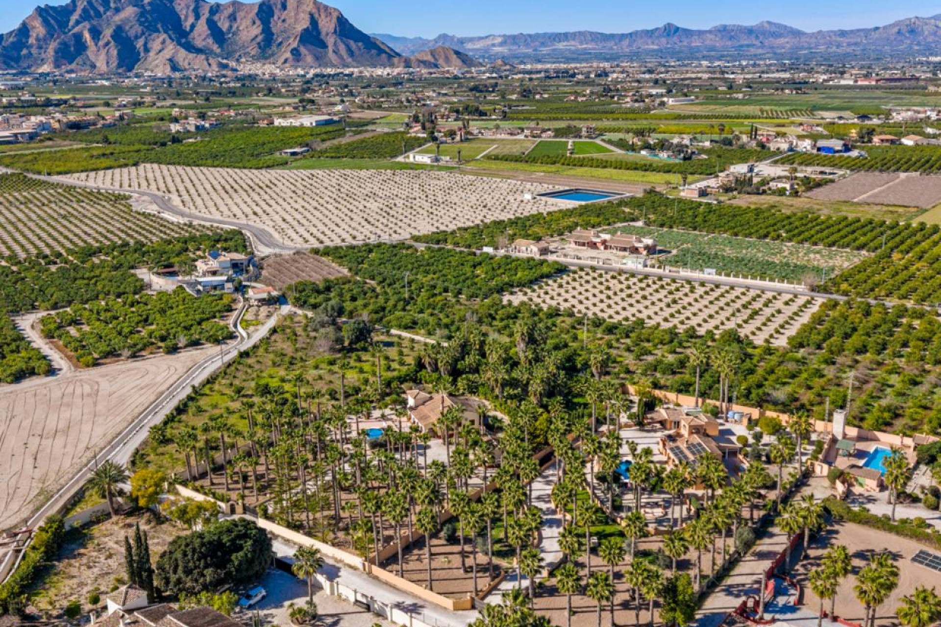 Herverkoop - Landhuis -
Rafal