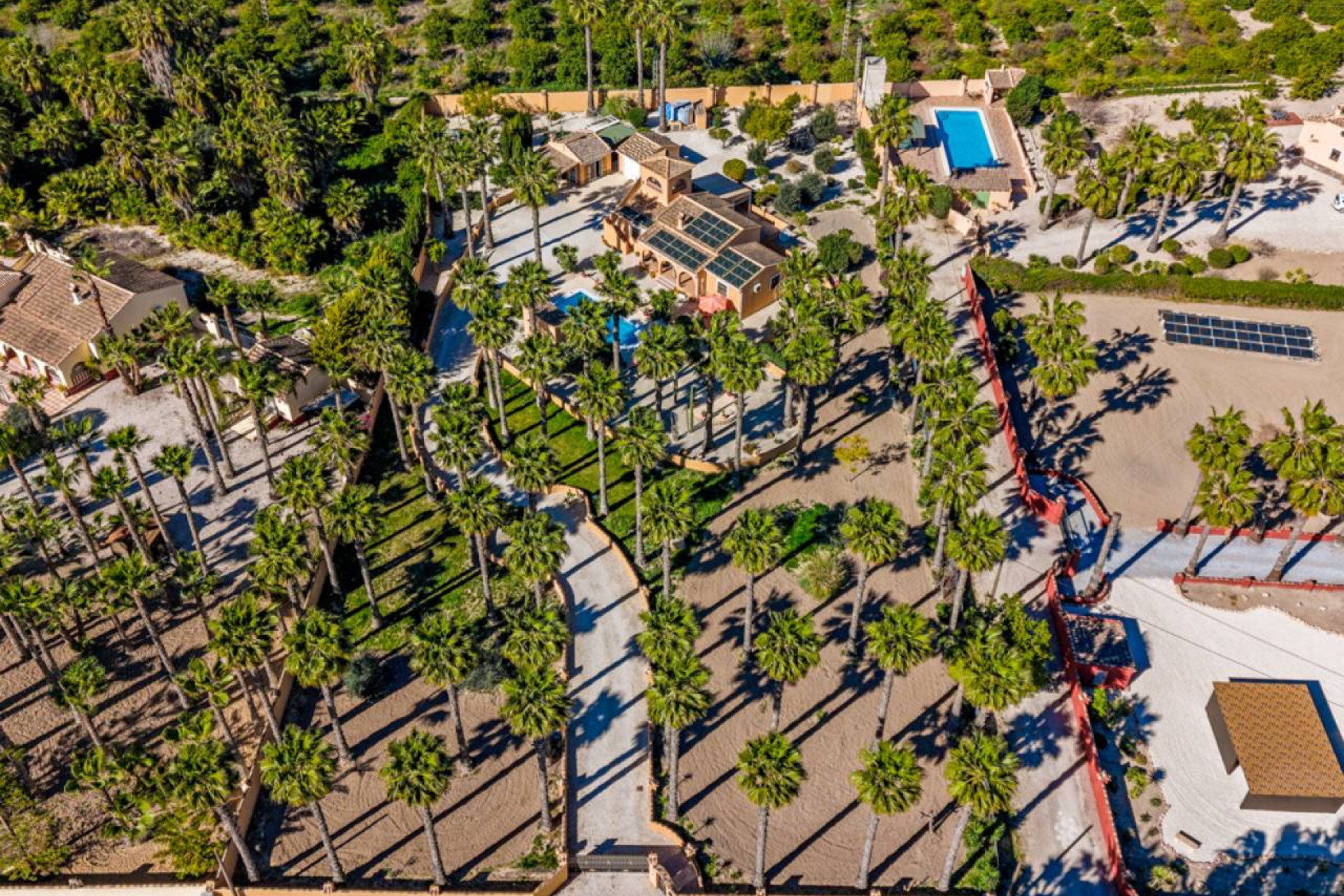 Herverkoop - Landhuis -
Rafal