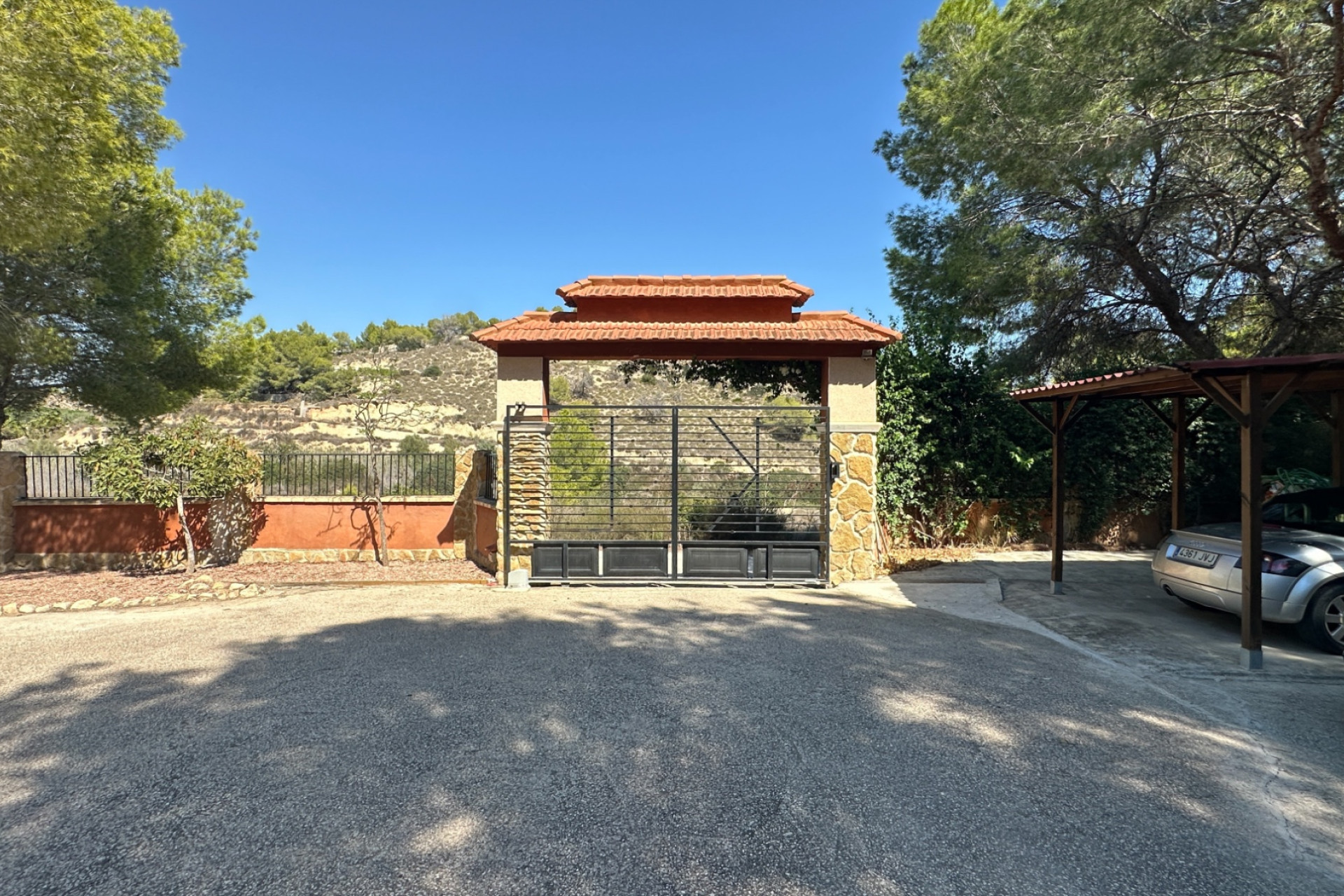Herverkoop - Landhuis -
San Miguel de Salinas - Inland