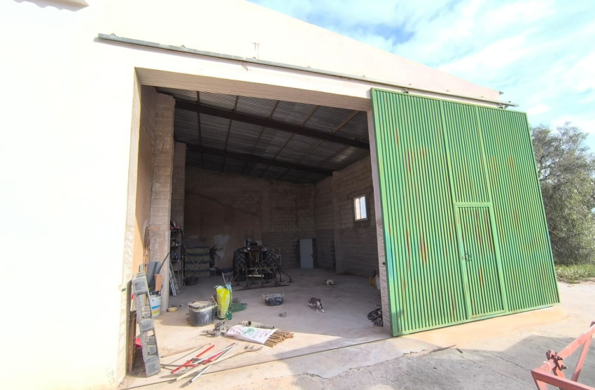 Herverkoop - Landhuis -
Yecla