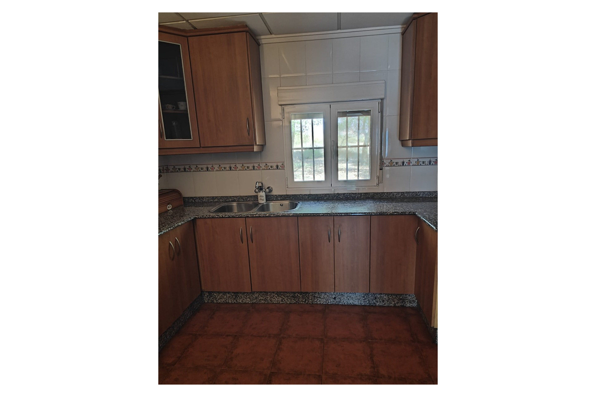 Herverkoop - Landhuis -
Yecla