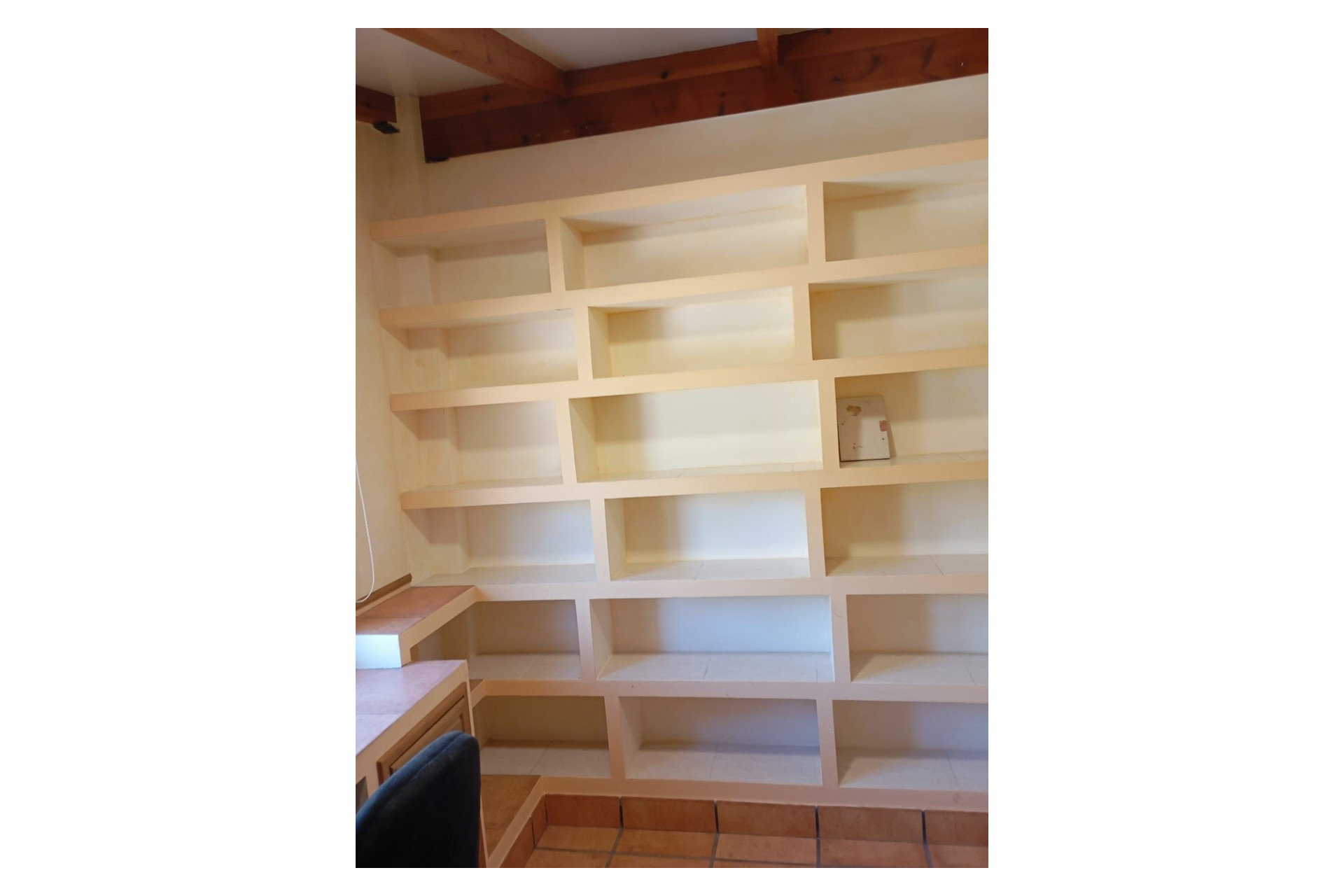 Herverkoop - Landhuis -
Yecla