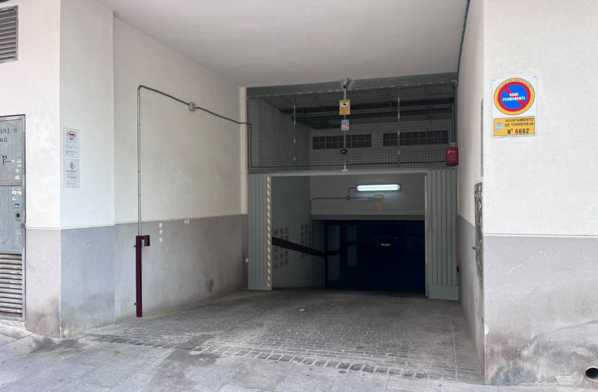 Herverkoop - parking -
Torrevieja
