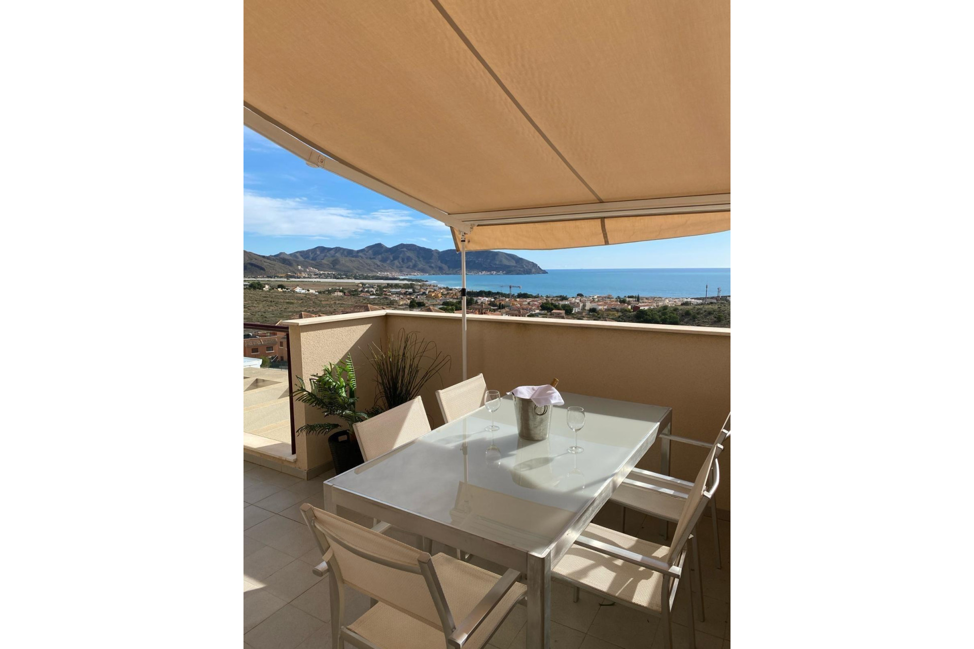 Herverkoop - Penthouse -
Cartagena - Isla Plana-los Puertos