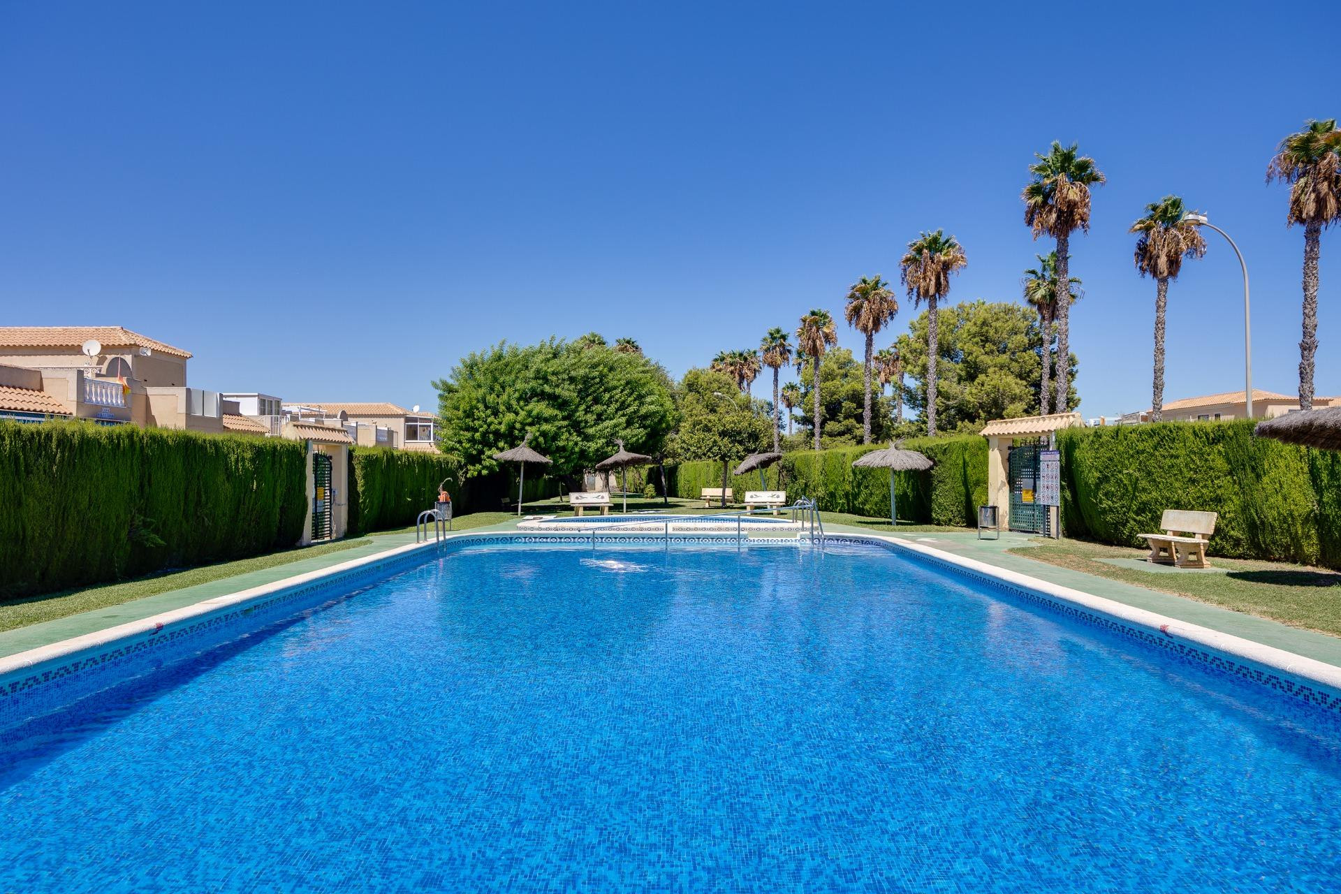 Herverkoop - Penthouse -
Torrevieja - El Limonar