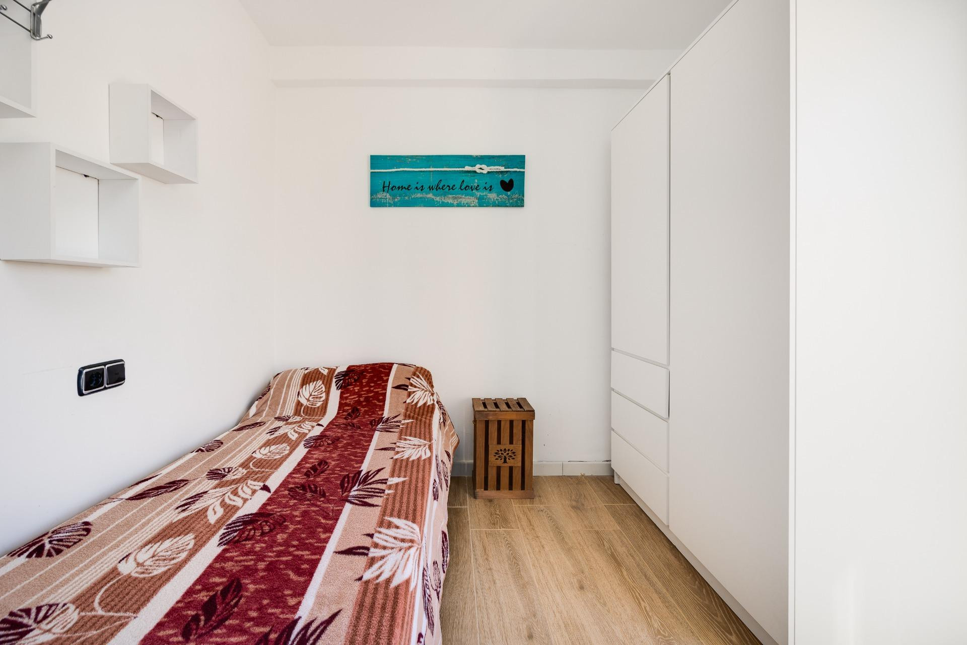 Herverkoop - Penthouse -
Torrevieja - Eliseos playa