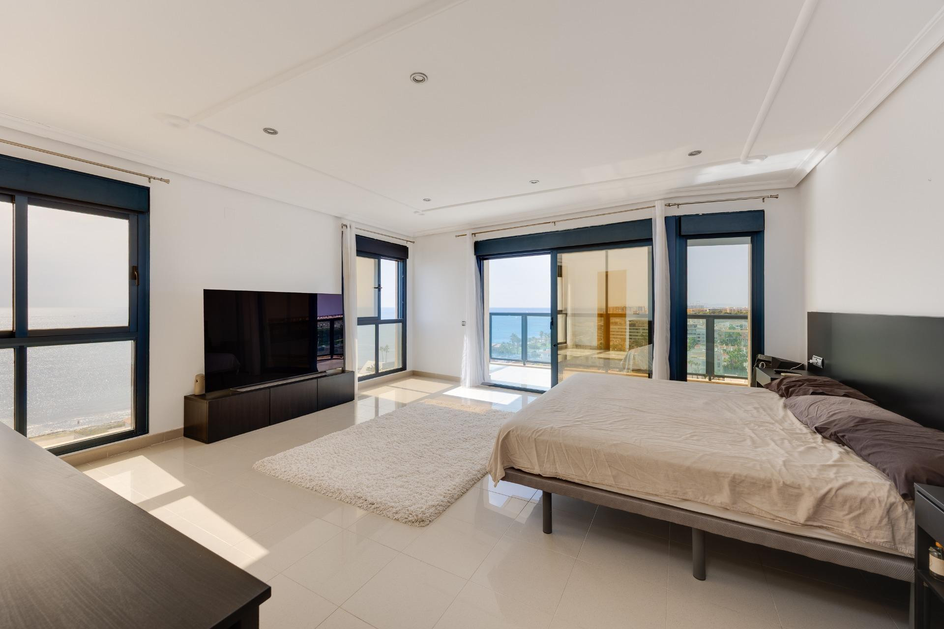 Herverkoop - Penthouse -
Torrevieja - La Veleta
