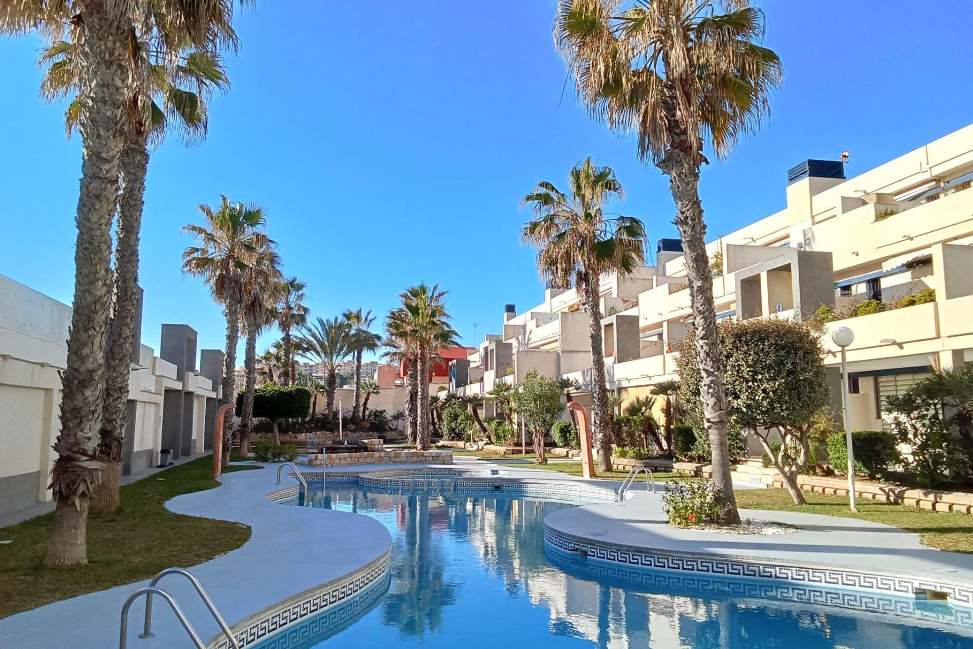 Herverkoop - Penthouse -
Torrevieja - Playa De La Mata