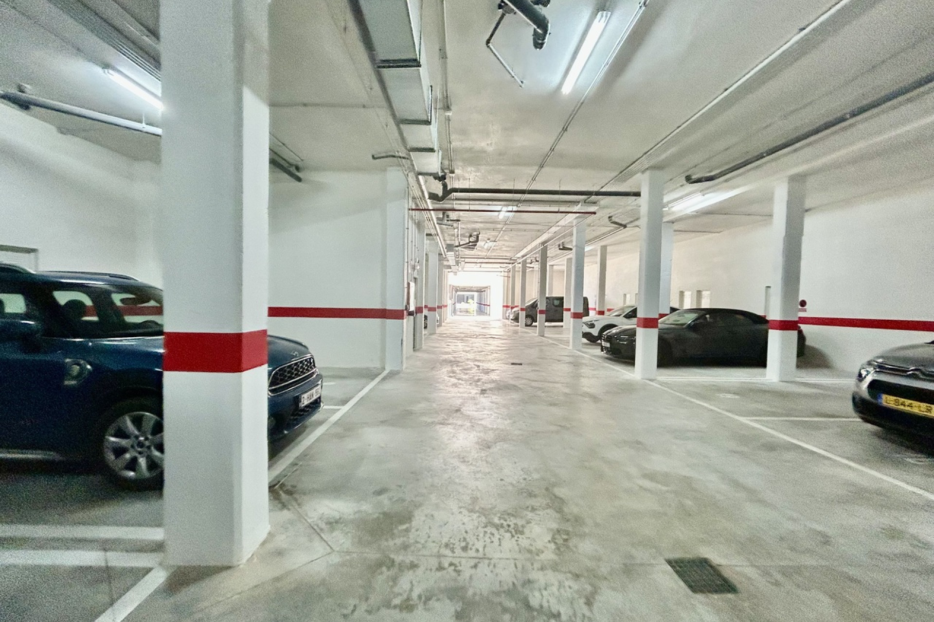 Herverkoop - Plat -
Algorfa