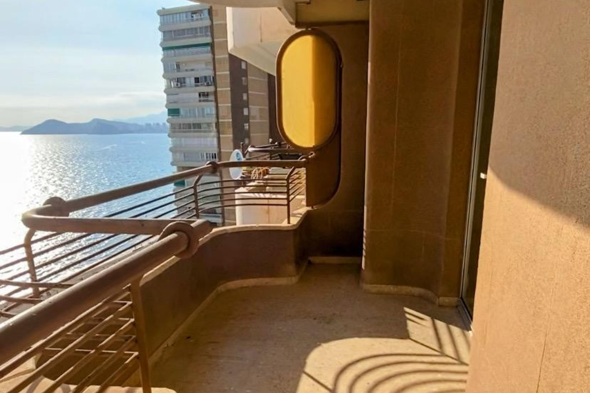 Herverkoop - Plat -
Benidorm - 1ª Linea De Playa