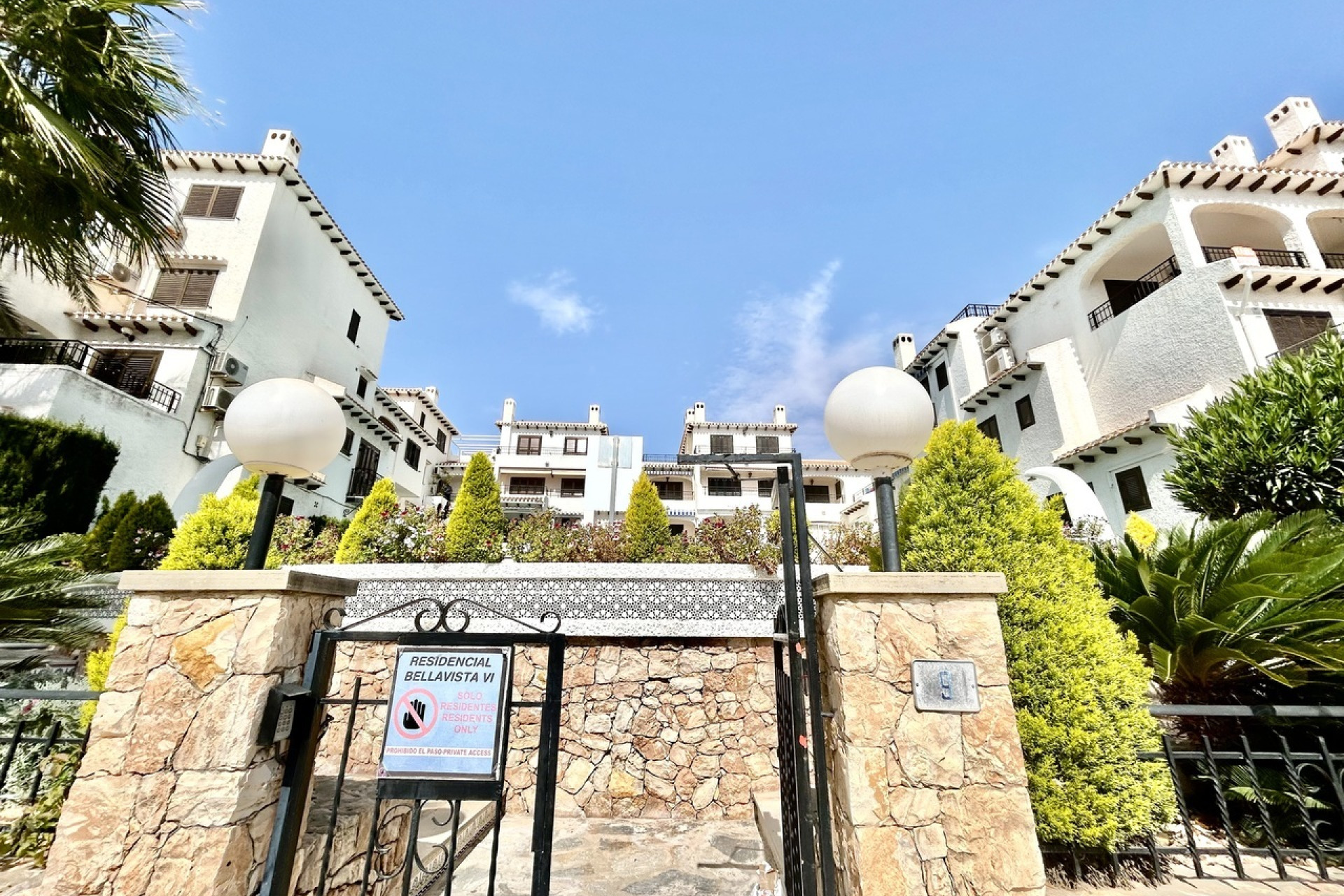 Herverkoop - Plat -
Cabo Roig - Costa Blanca