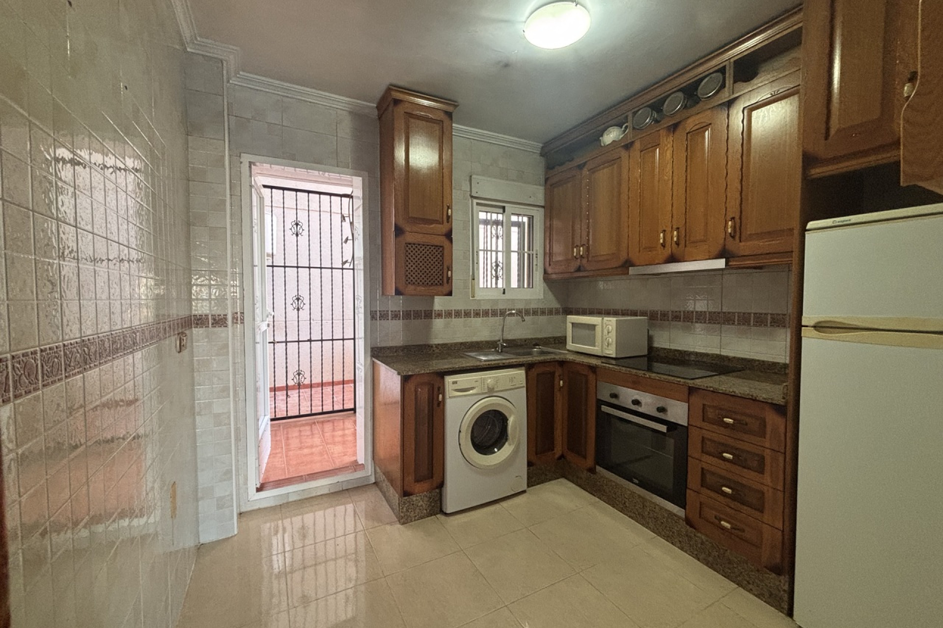 Herverkoop - Plat -
Cabo Roig