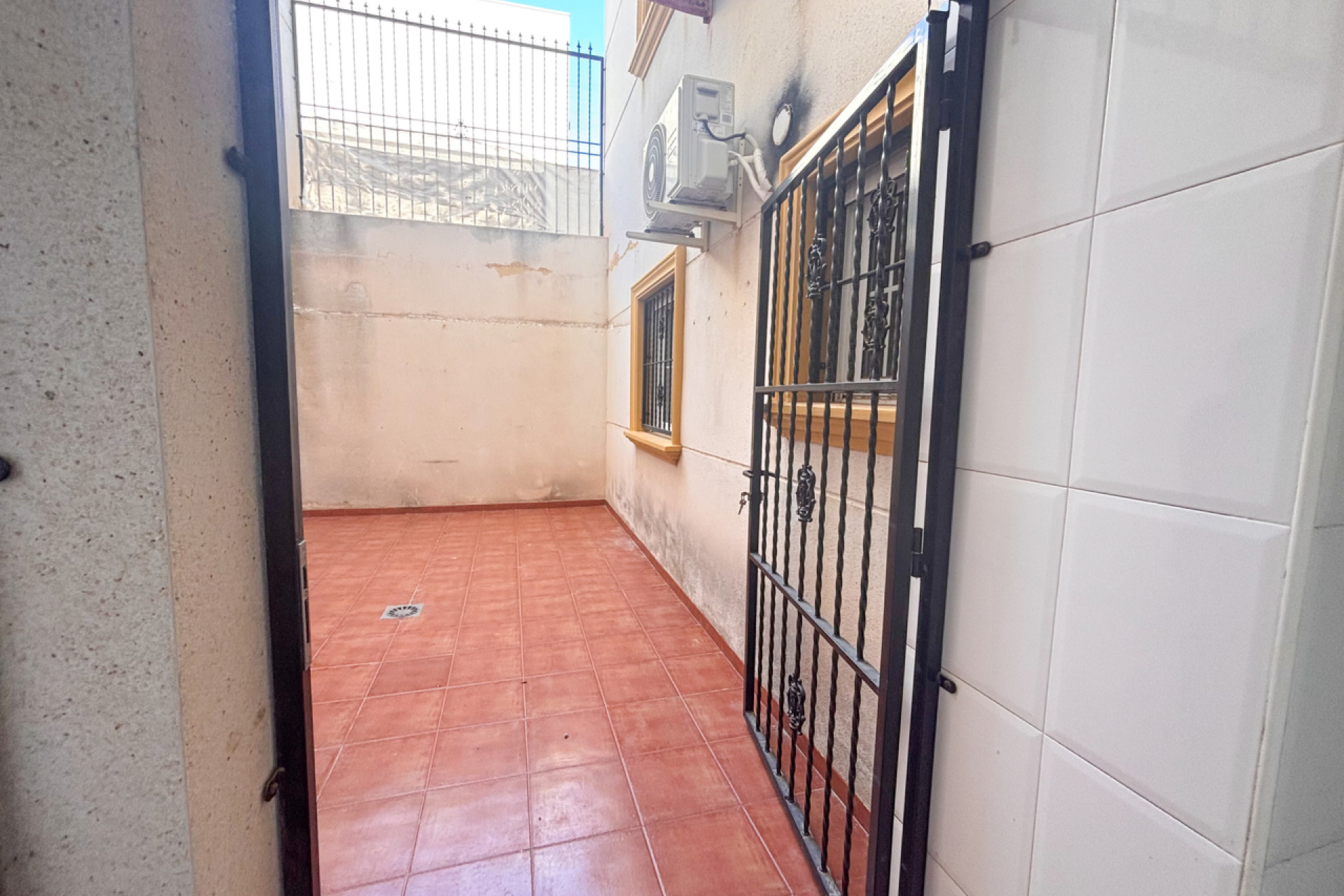 Herverkoop - Plat -
Cabo Roig