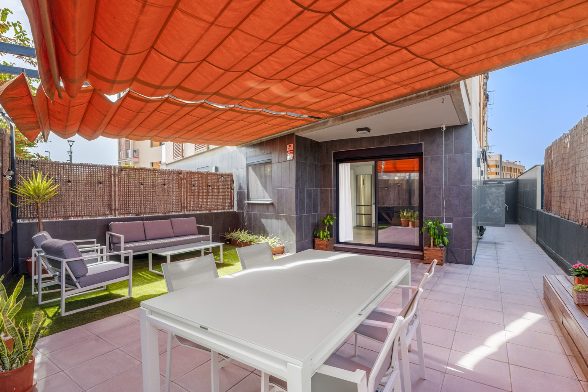 Herverkoop - Plat -
El Campello - Muchavista