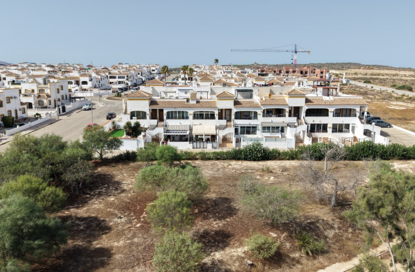 Herverkoop - Plat -
Entre Naranjos - Entre Naranjos - Vistabella Golf