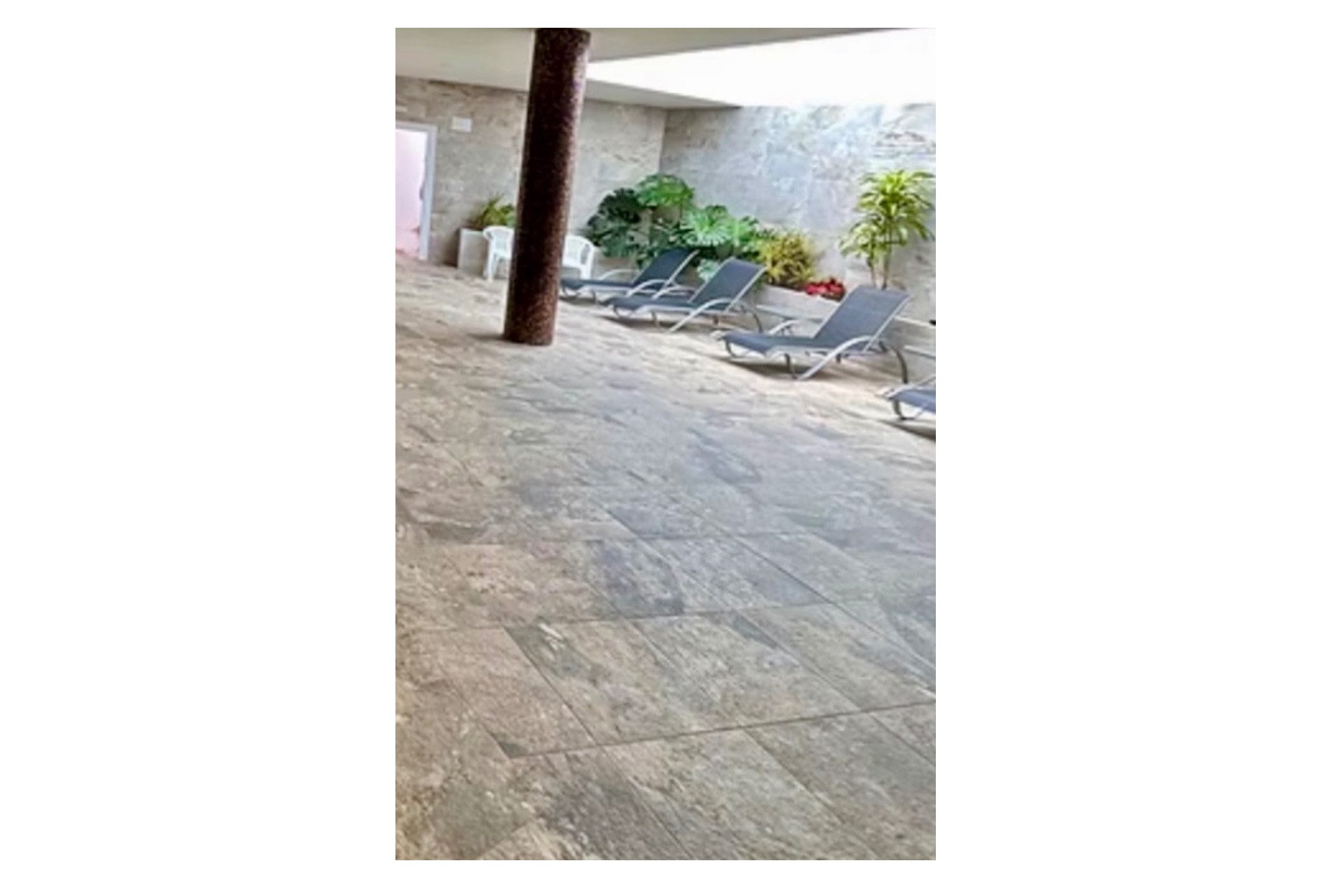 Herverkoop - Plat -
Guardamar del Segura - Guardamar - El Raso